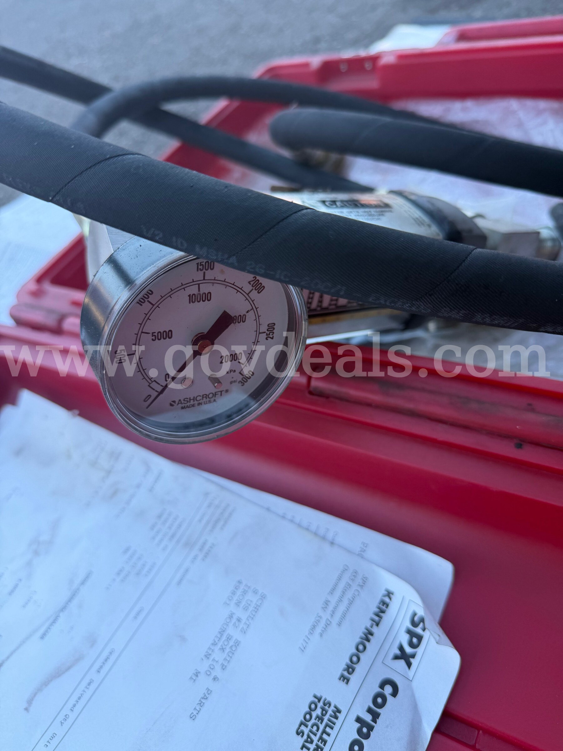 KENT-MOORE MILLER SPECIAL TOOLS TRUCK POWER STEERING SYSTEM ANALIZER COMPLET IN ORIGINAL CASE ITS LOOKS LIKE NEVER USED Case  Government Surplus Auction - Photo #4