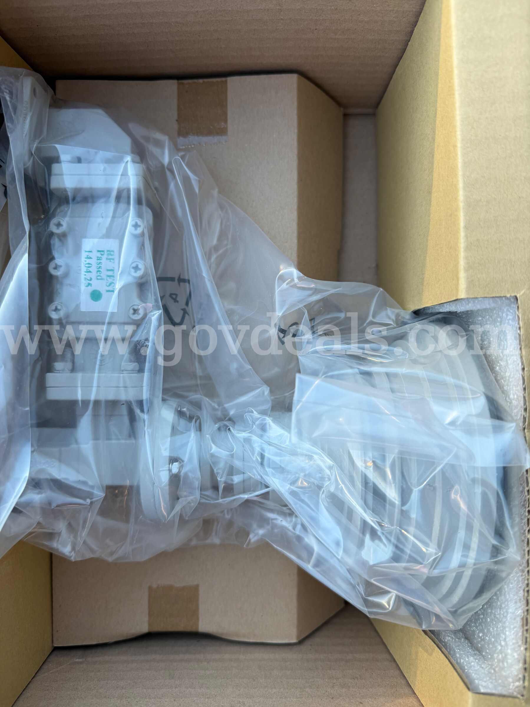 SKYWARE GLOBAL Ku RxTx FEED ASSY 33 DEGw/MTG BLOCKREV:A01 BRAND NEW IN BOX *WILL SHIP*   Government Surplus Auction - Photo #3