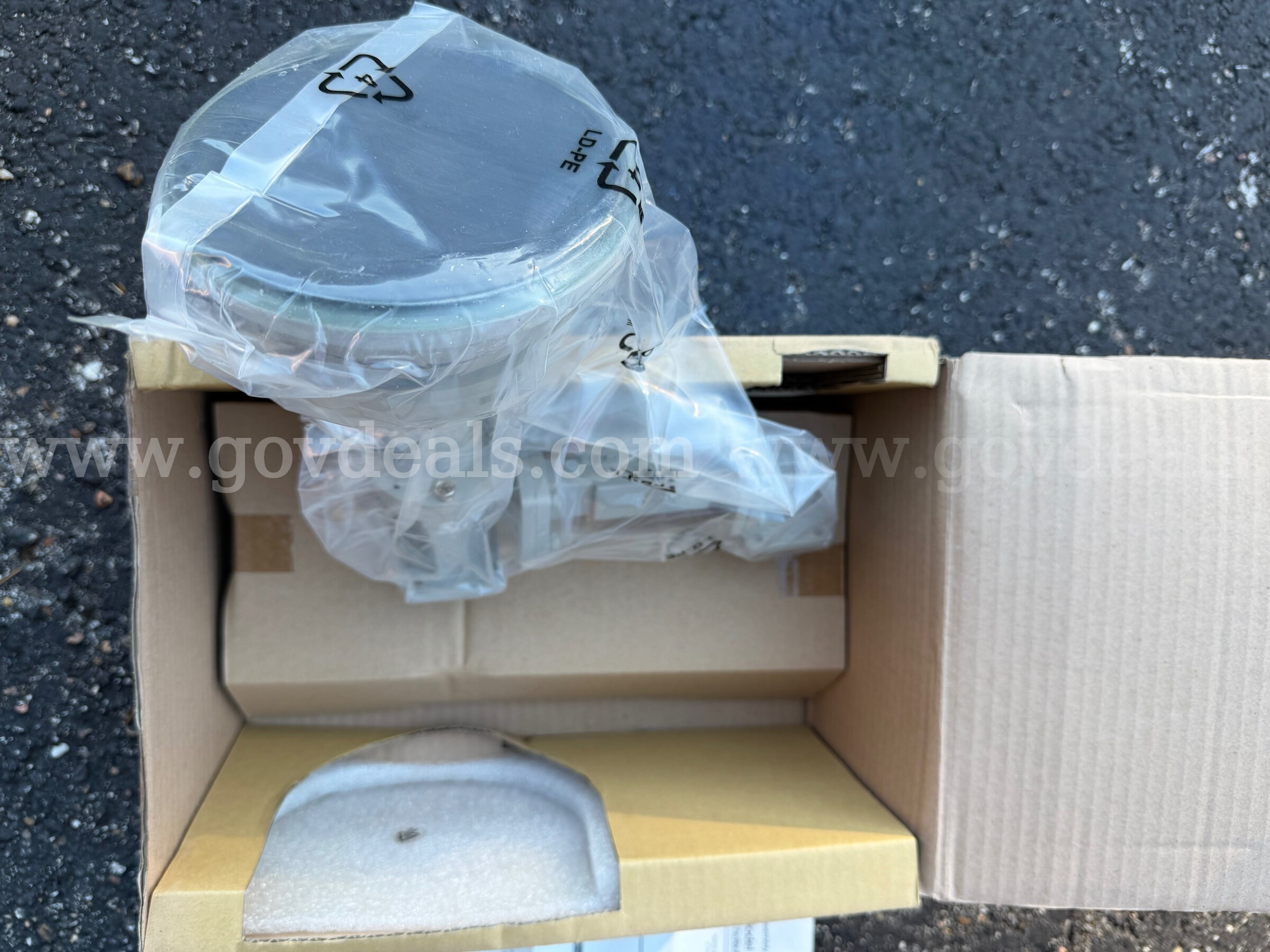 SKYWARE GLOBAL Ku RxTx FEED ASSY 33 DEGw/MTG BLOCKREV:A01 BRAND NEW IN BOX *WILL SHIP*   Government Surplus Auction - Photo #4