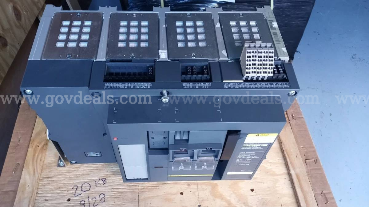 SQUARE D BY SCHNEIDER ELECTRIC AUTOMATIC SWITCH NW12HF BL3CCBSSX9CFBFXXCAY052   Government Surplus Auction - Photo #6