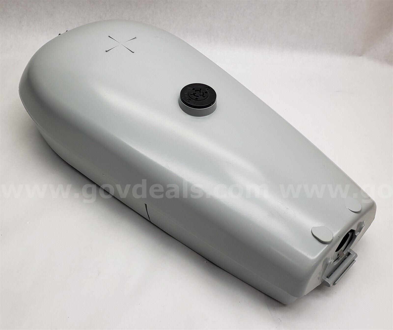 GE LIGHTING SYSTEM M400 LUMINAIRE W/CUTOFF OPTICS WITH PE RECEPTACLE MSCL40S0A22  M400 Government Surplus Auction - Photo #4
