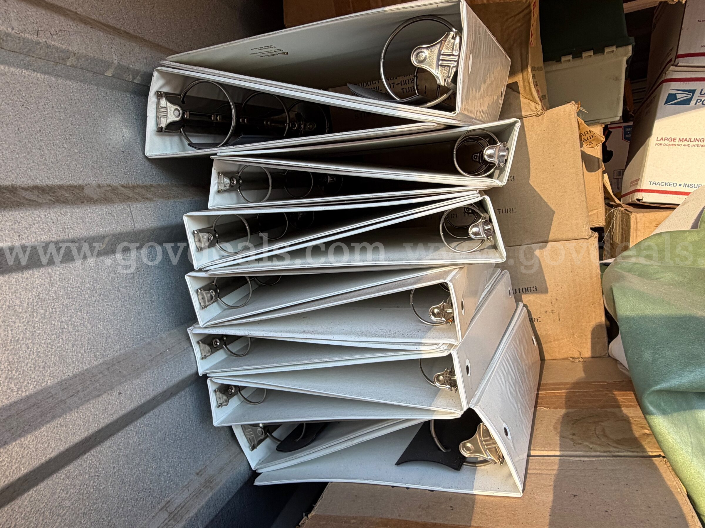 LOT OF 13 UNUSED AVERY DENNISON ECONOMY BINDERS ASSORTED SIZES   Government Surplus Auction - Primary Photo