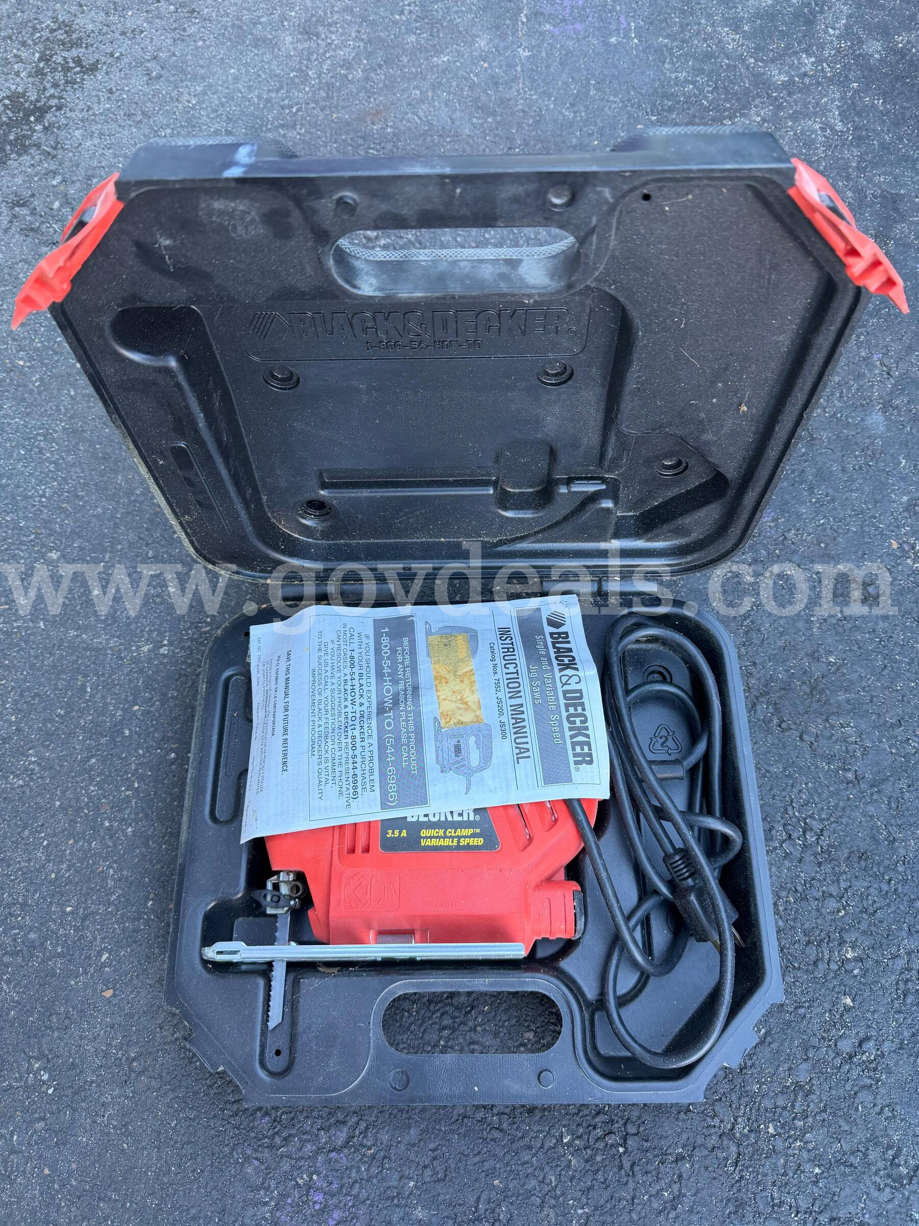 BLACK&DECKER JIG SAWS 3.5A QUICK CLAMP VARIABLE SPEED LOOKS LIKE NEVER USED *WILL SHIP*   Government Surplus Auction - Photo #2