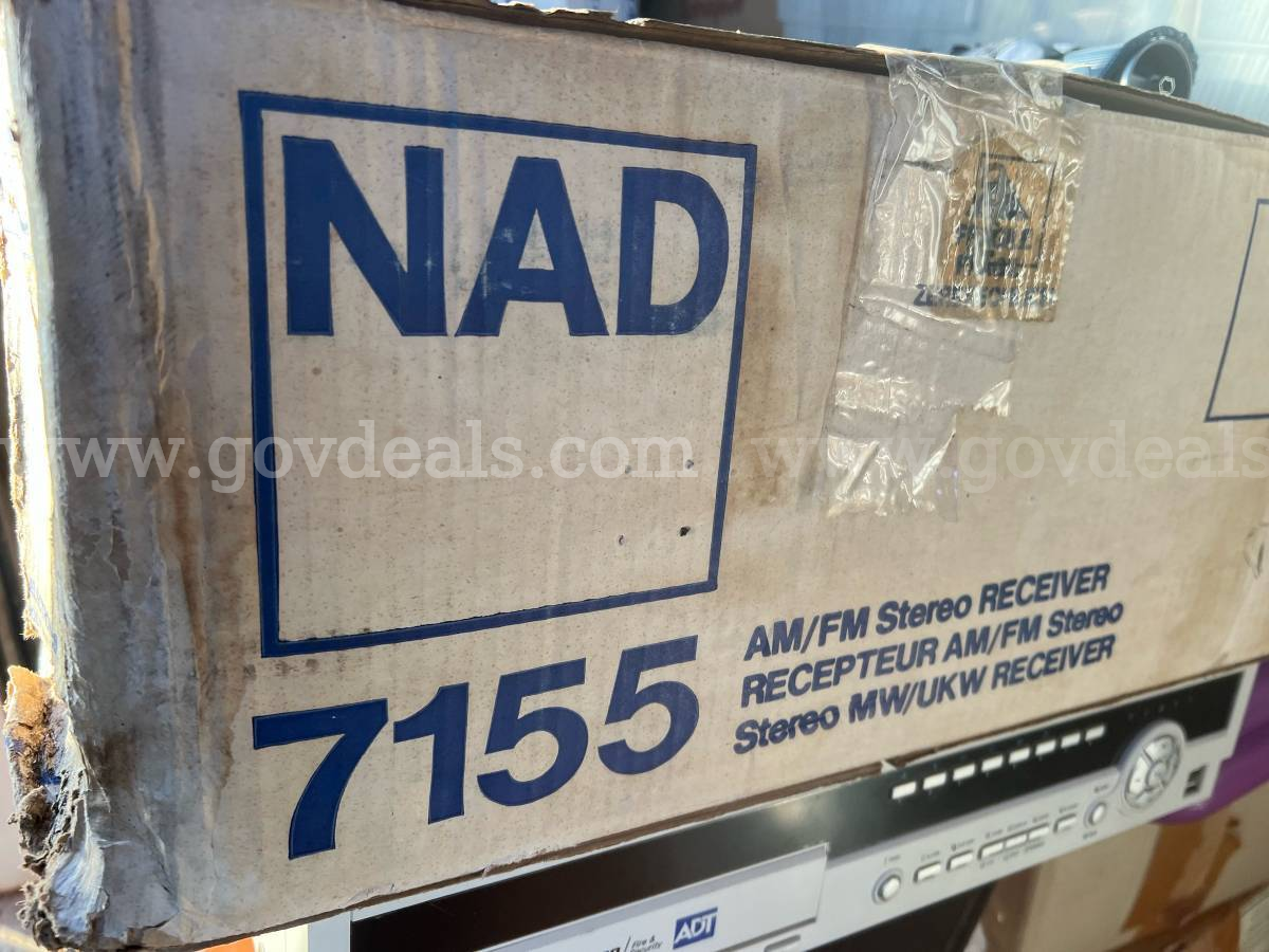 NAD 7155 AM/FM Stereo Receiver VINTAGE / NEVER PULL OUT FROM BOX *WILL SHIP*  7155 Government Surplus Auction - Primary Photo