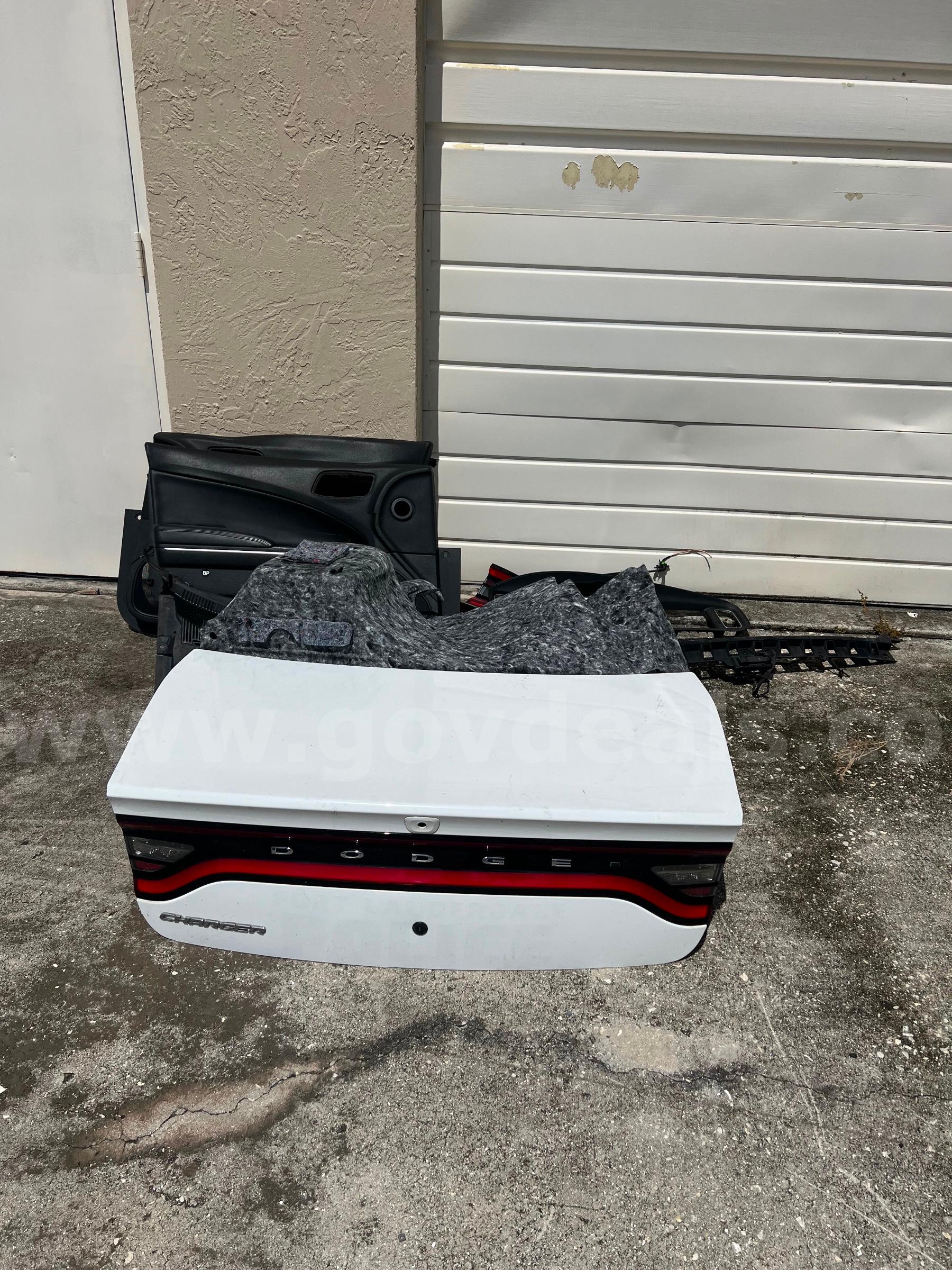 DODGE CHARGER COMPLETE TRUNK WITH TAILLIGHT FIT FOR CHARGER 2015-2024 Dodge CHARGER Government Surplus Auction - Primary Photo