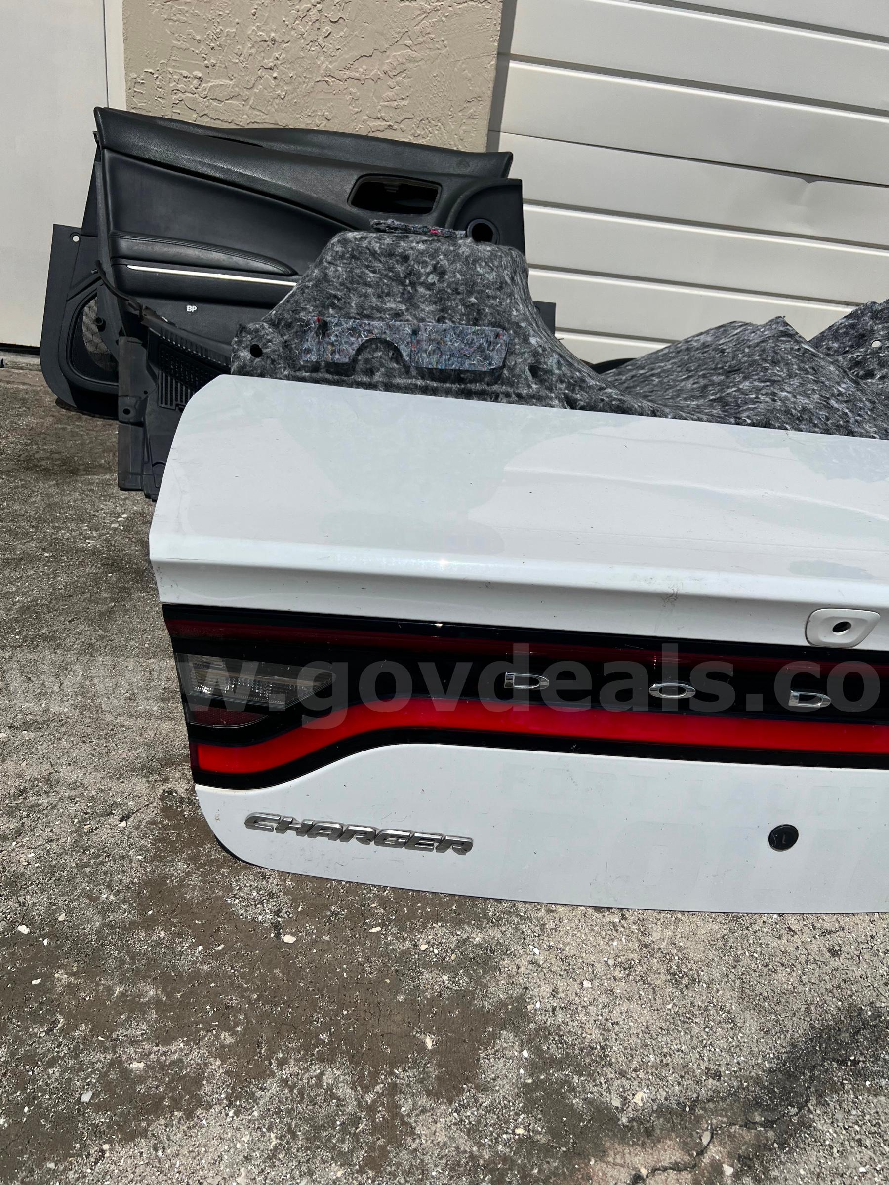 DODGE CHARGER COMPLETE TRUNK WITH TAILLIGHT FIT FOR CHARGER 2015-2024 Dodge CHARGER Government Surplus Auction - Photo #3