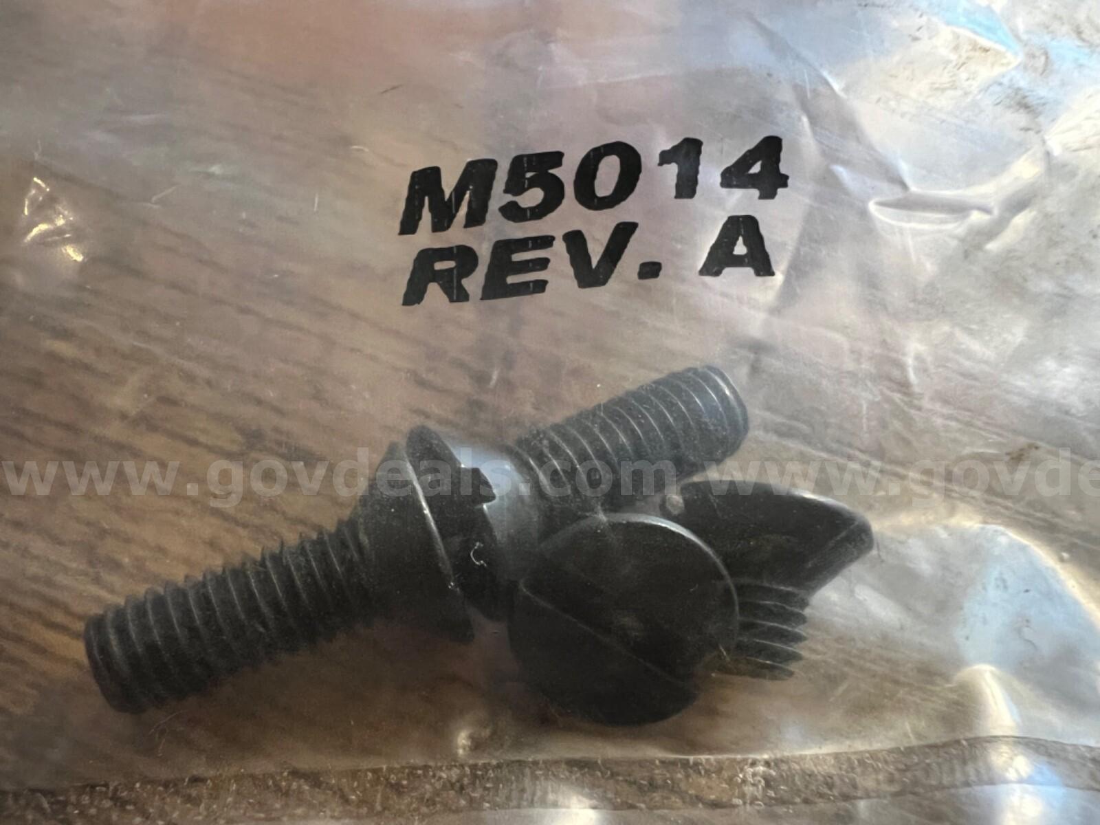 EOTech Replacement Magnifier Mount Screw for G33 9-M5014 REV.A BAG OF 4 PIECES *WILL SHIP*  M5014 Government Surplus Auction - Photo #3