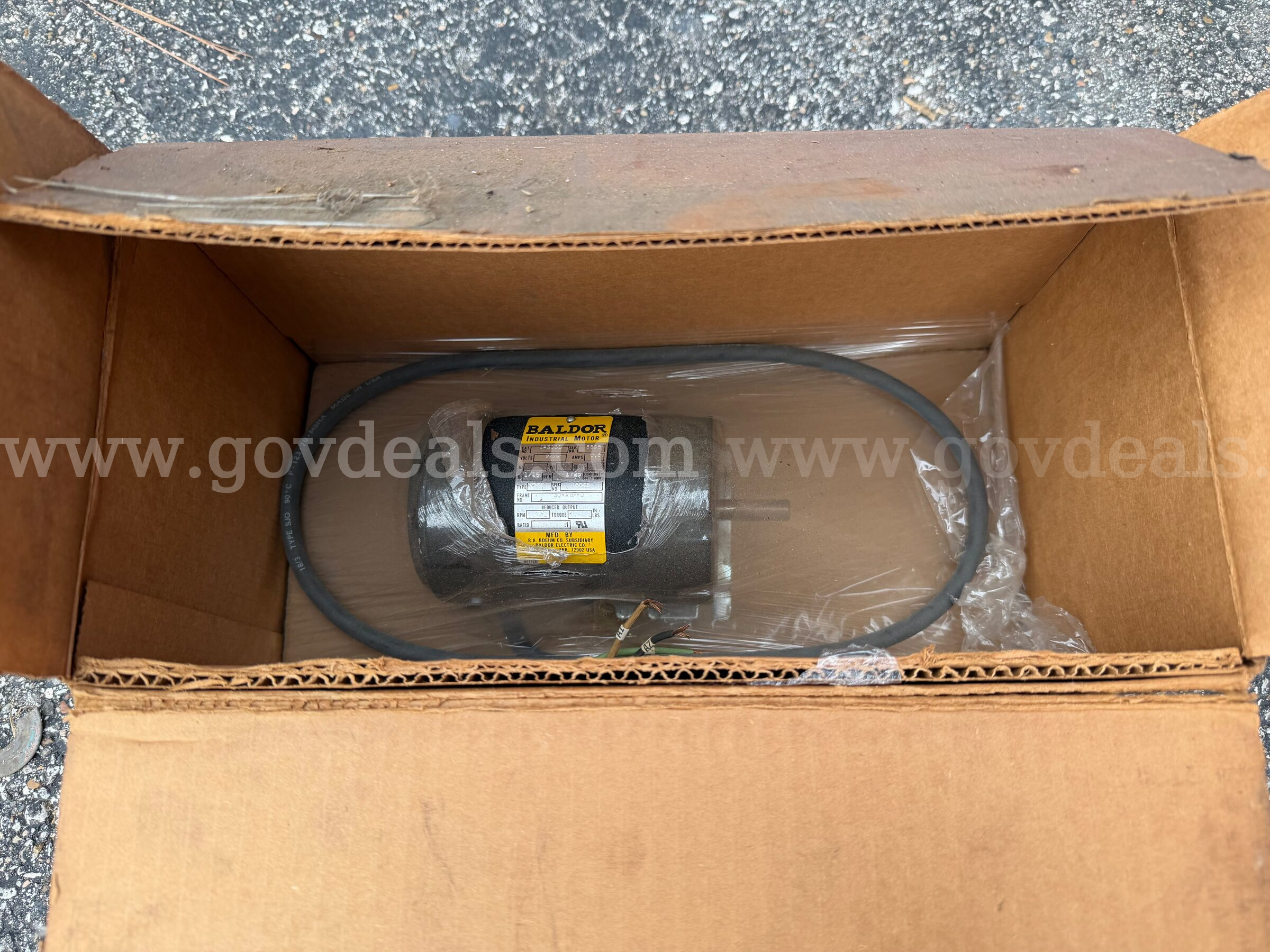 BALDOR DIRECT CURRENT MOTOR 90V MODEL AP3001 H.P. 1/15 1725 R.P.M. NEW IN BOX *WILL SHIP*  AP3001 Government Surplus Auction - Photo #3