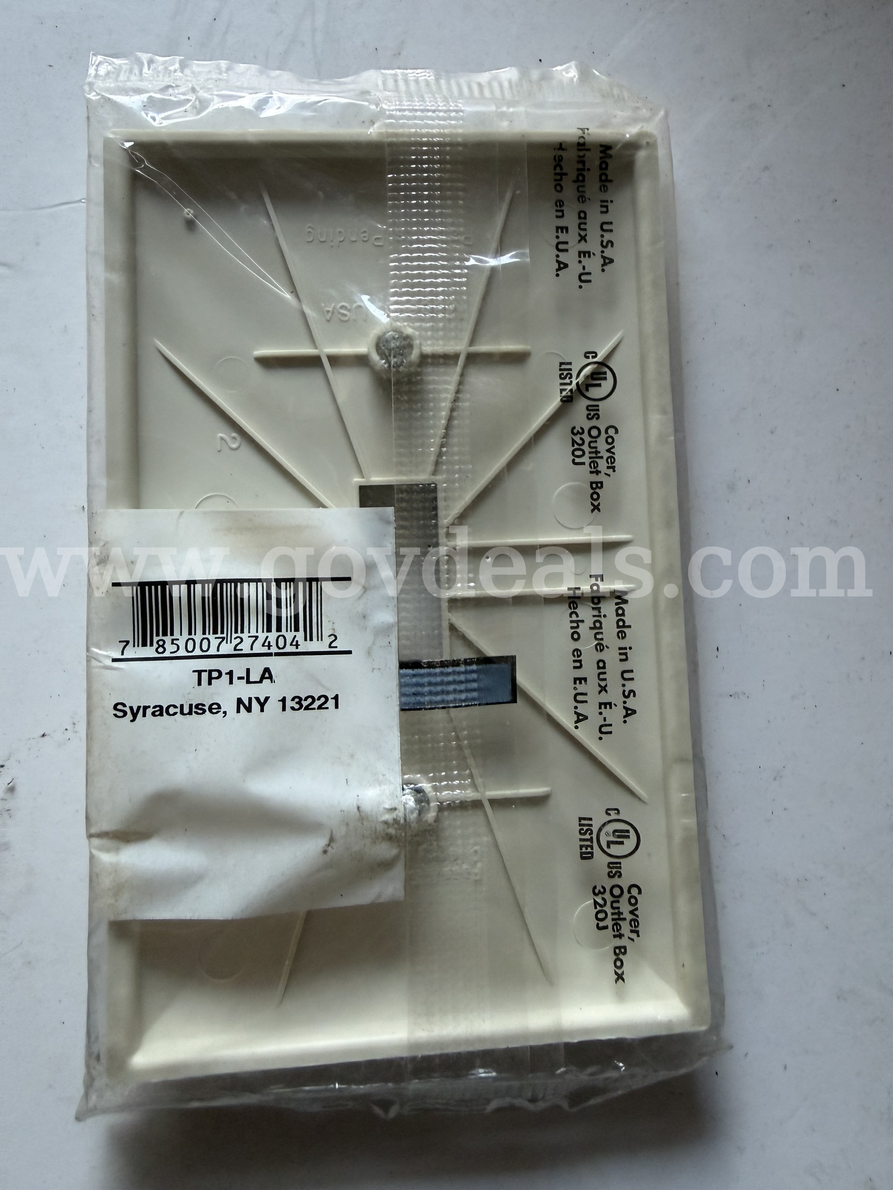 LOT Pass and Seymour Toggle Switch Opening 1-Gang Nylon Wall Plate, TP1LA, Light Almond *WILL SHIP*   Government Surplus Auction - Photo #5