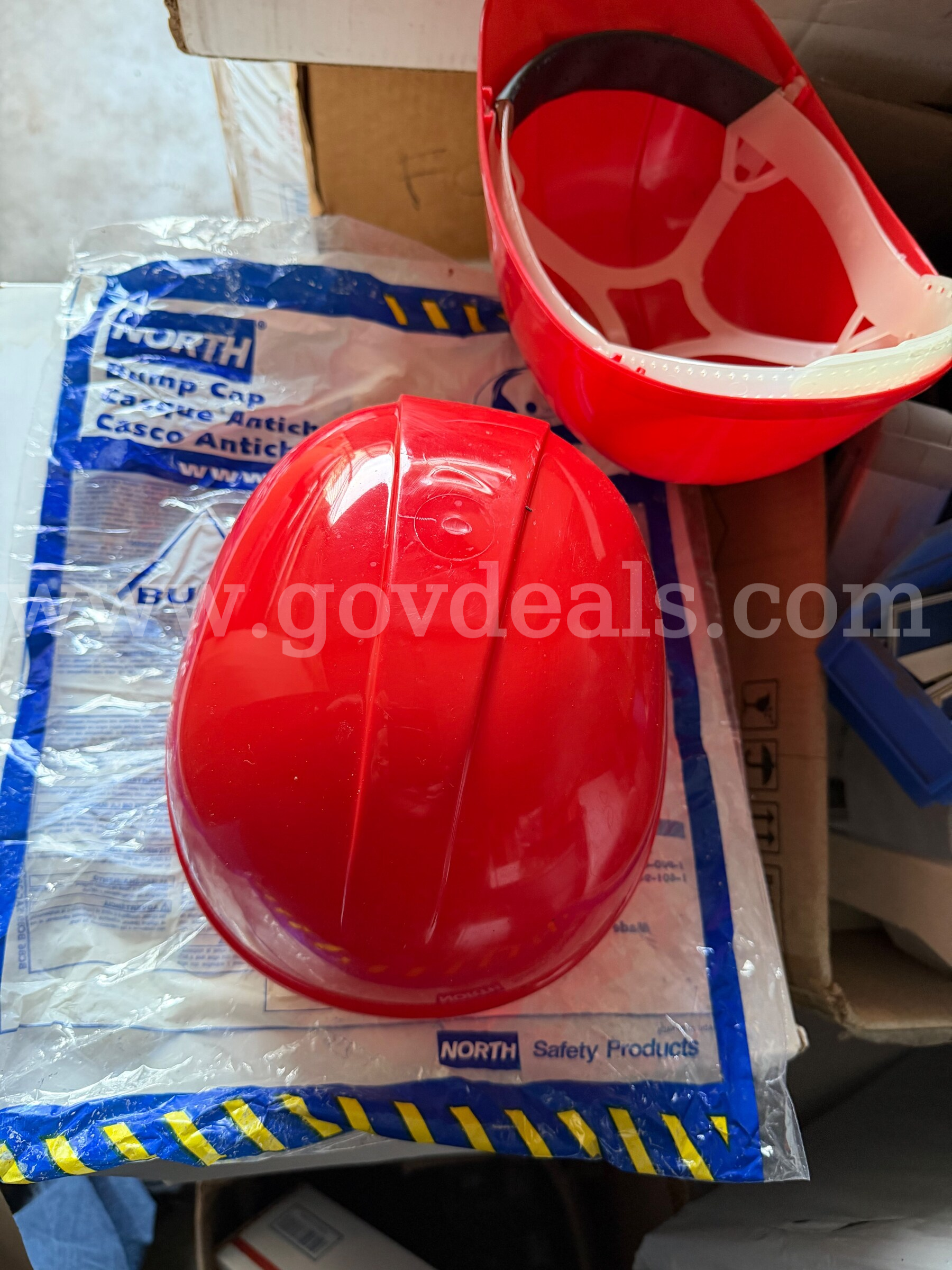 LOT OF 2 HARD HAT/Bump Caps - red safety bump cap NORTH SAFETY PRODUCTS BC89150000 NEW *WILL SHIP*   Government Surplus Auction - Primary Photo