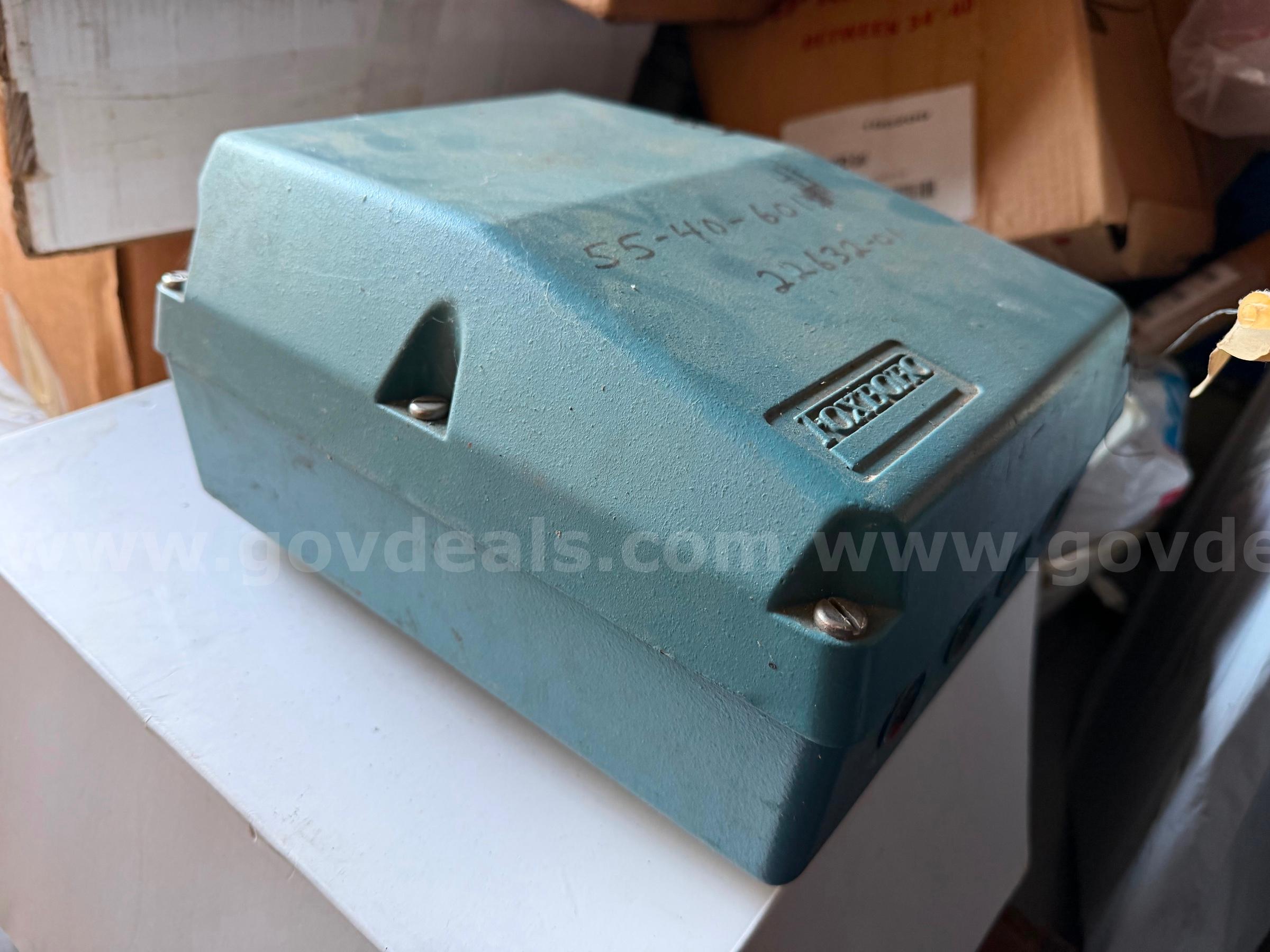 FOXBORO 896-PA MAGNETIC FLOW TRANSMITTER *WILL SHIP*  896 Government Surplus Auction - Photo #4