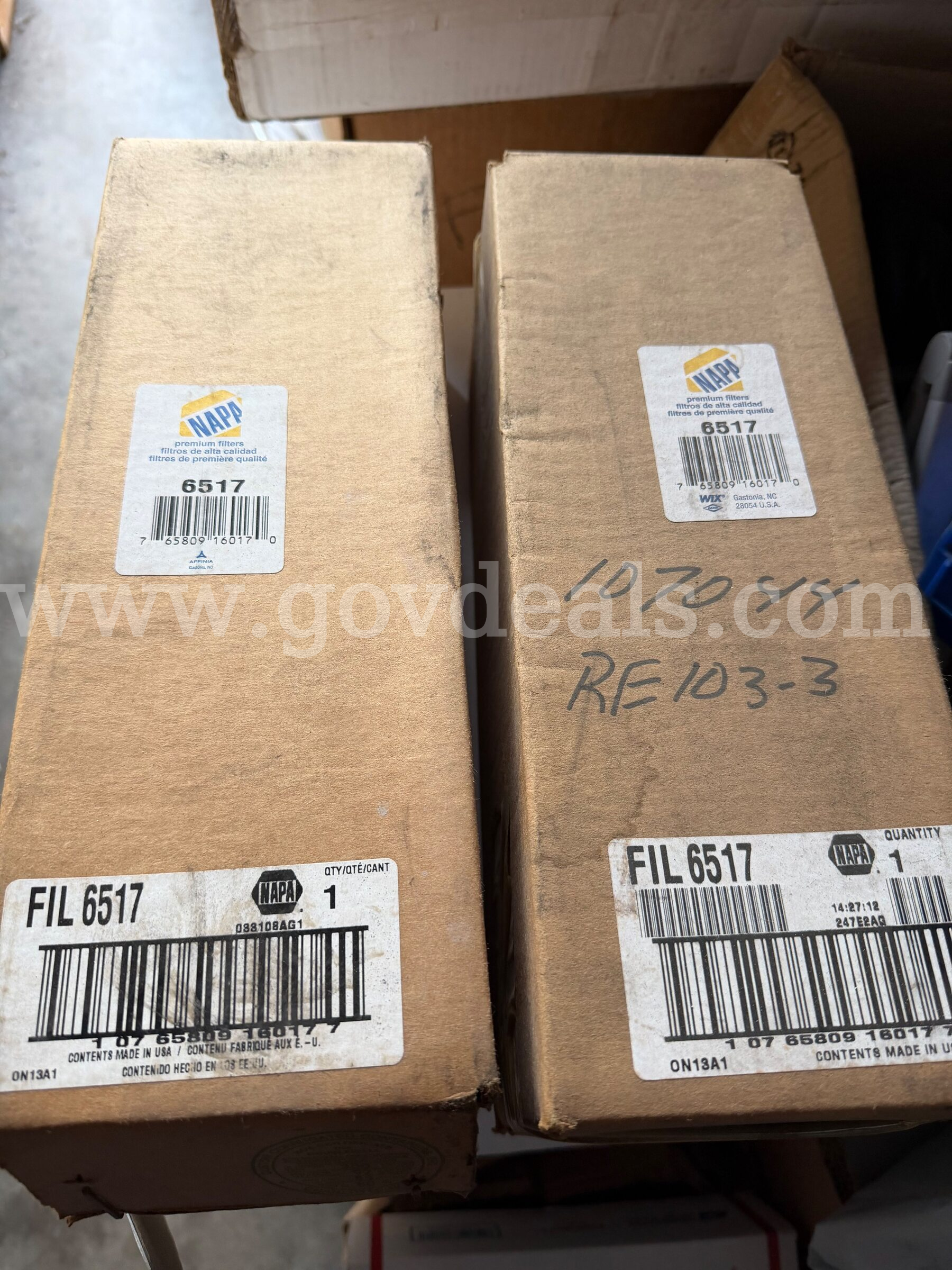 LOT OF 2 Napa Air Filter 6517 BRAND NEW IN BOX  CONTENTS MADE IN USA *WILL SHIP*  6517 Government Surplus Auction - Primary Photo