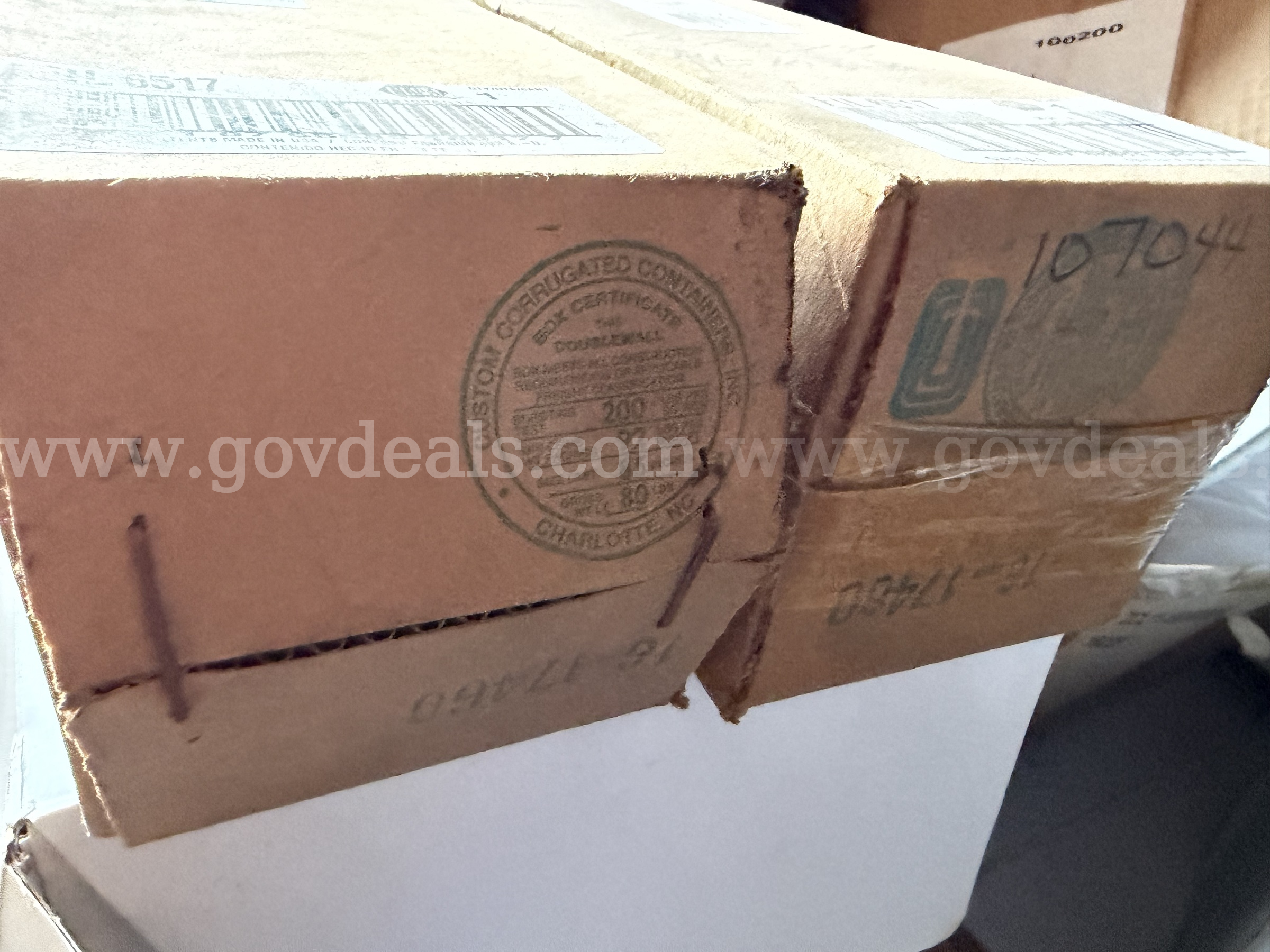 LOT OF 2 Napa Air Filter 6517 BRAND NEW IN BOX  CONTENTS MADE IN USA *WILL SHIP*  6517 Government Surplus Auction - Photo #2