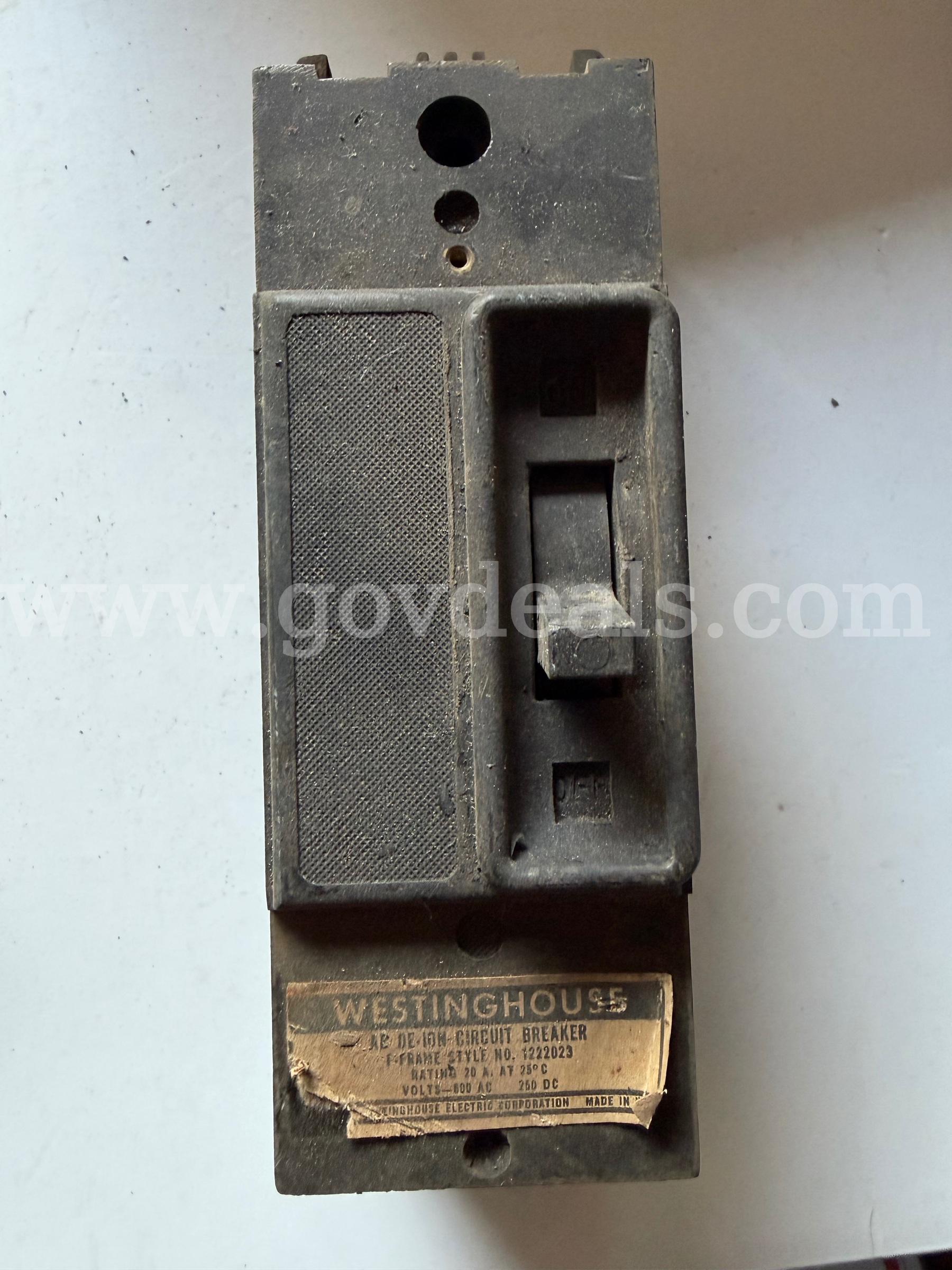 WESTINGHOUSE AC DE-ION 2P CIRCUIT BREAKER 20A FRAME F STYLE NO.1222023 *WILL SHIP*   Government Surplus Auction - Primary Photo