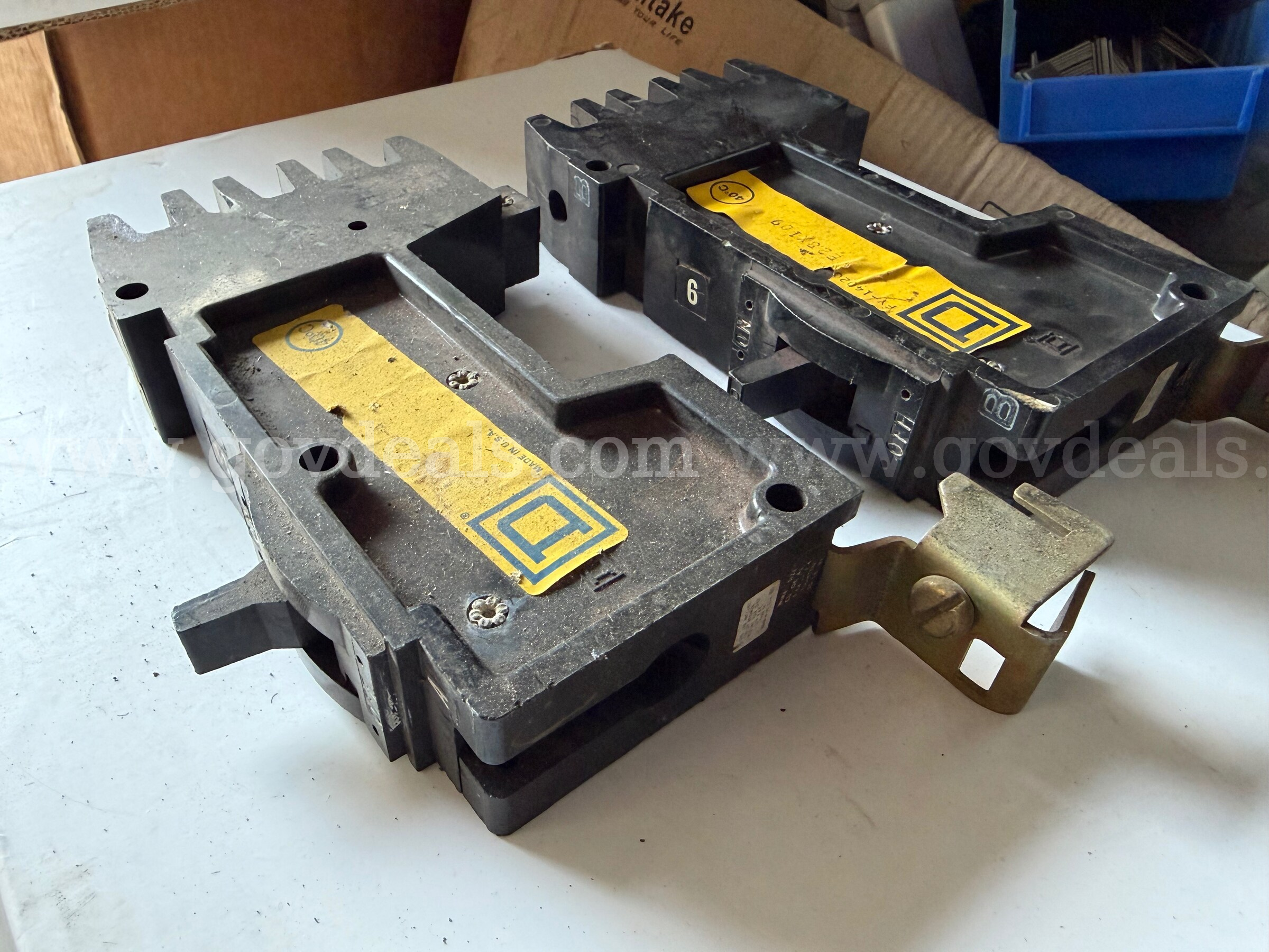 LOT OF 2 Square D FY-14020-A Circuit Breaker 20A 1P 277V FY 20 Amp 1 Pole 277 Volt  MADE IN USA *WILL SHIP*  277V Government Surplus Auction - Primary Photo