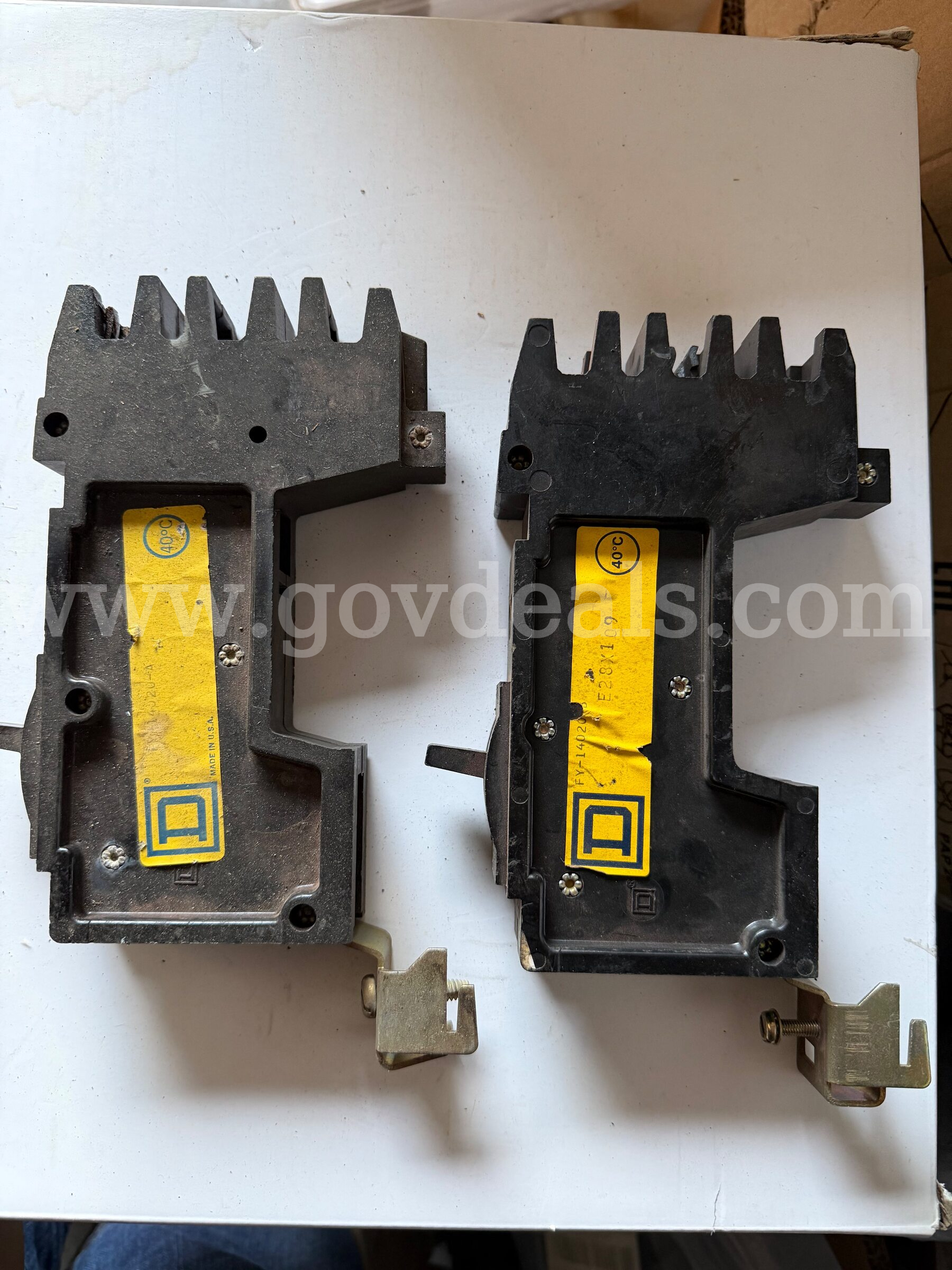 LOT OF 2 Square D FY-14020-A Circuit Breaker 20A 1P 277V FY 20 Amp 1 Pole 277 Volt  MADE IN USA *WILL SHIP*  277V Government Surplus Auction - Photo #2