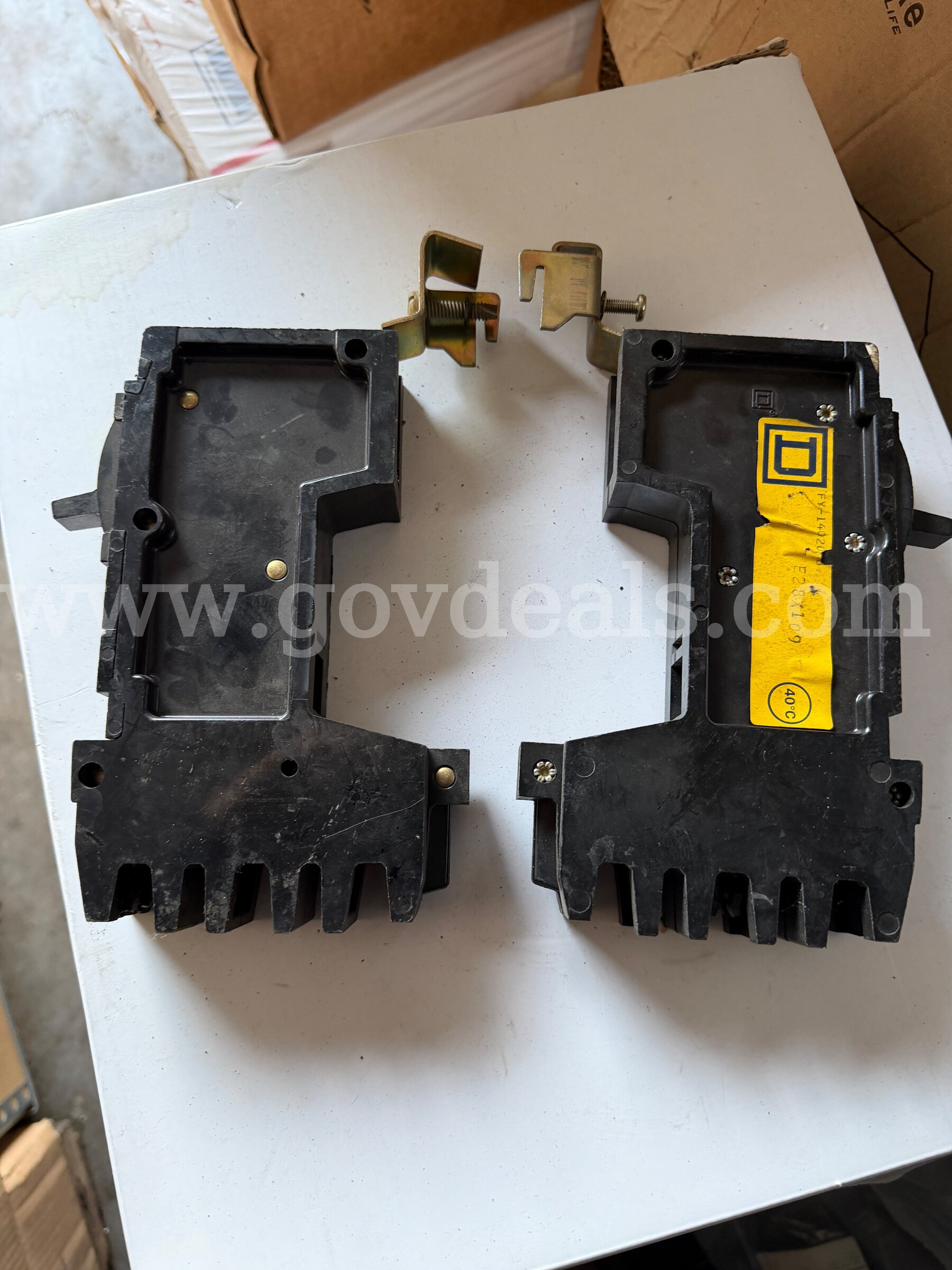 LOT OF 2 Square D FY-14020-A Circuit Breaker 20A 1P 277V FY 20 Amp 1 Pole 277 Volt  MADE IN USA *WILL SHIP*  277V Government Surplus Auction - Photo #3