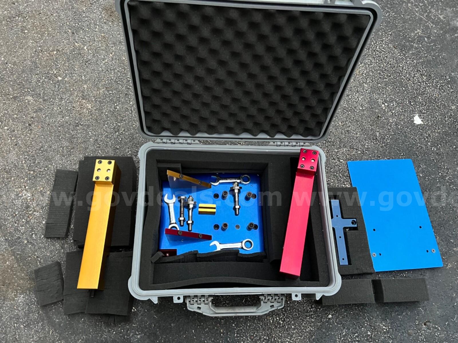 LASER BRACKETS TOOLS WITH PELICAN 1550 PROTECTOR TRANSPORTATION CASE *will ship* Case 1550 Government Surplus Auction - Photo #4