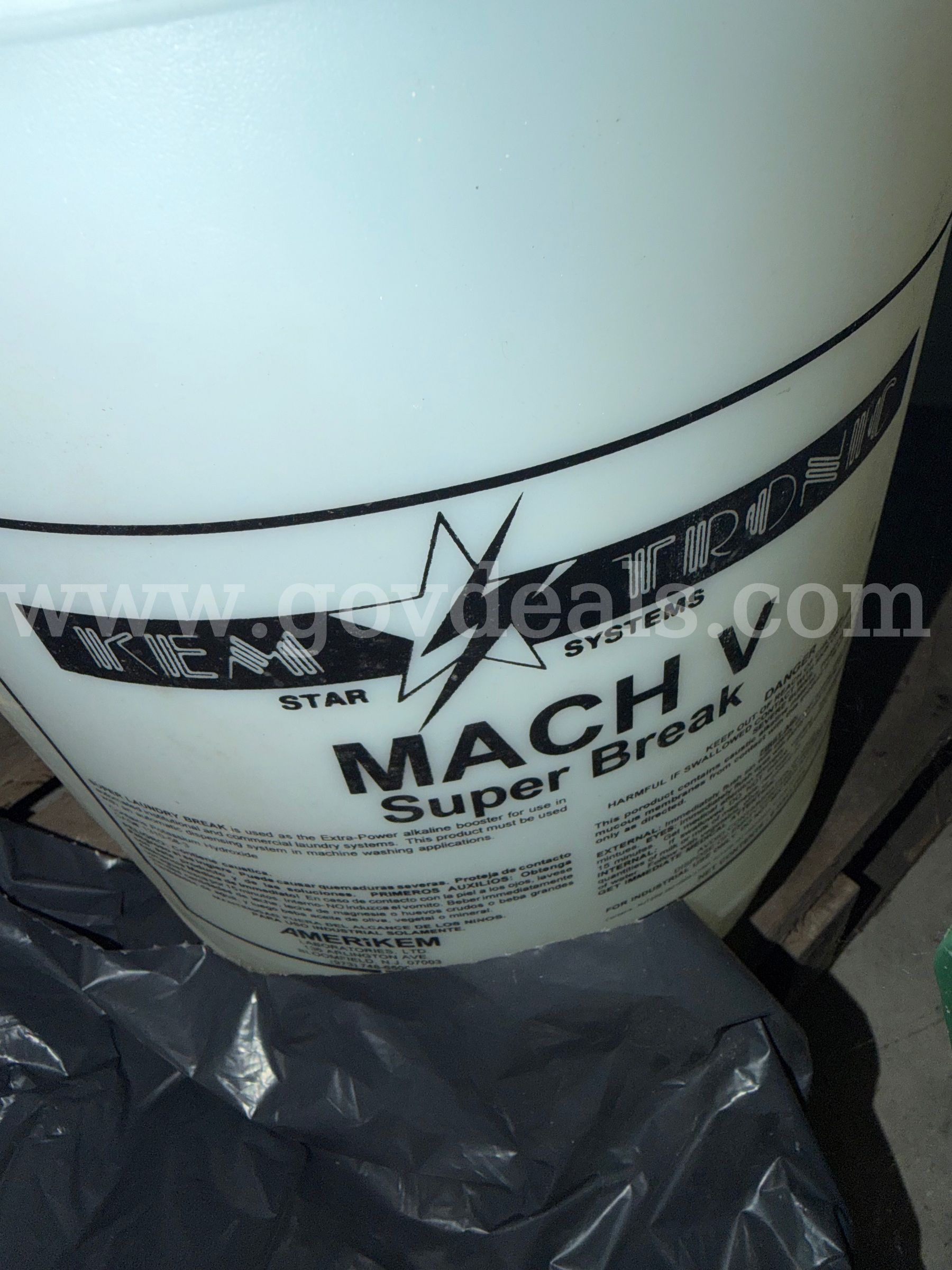 LAUNDRY LIQUID 5 GALLON COMMERCIAL PACK by AMERIKEM LABORATORIES KEM TRONIC STAR SYSTEMS MACH V SUPER BREAK   Government Surplus Auction - Photo #2