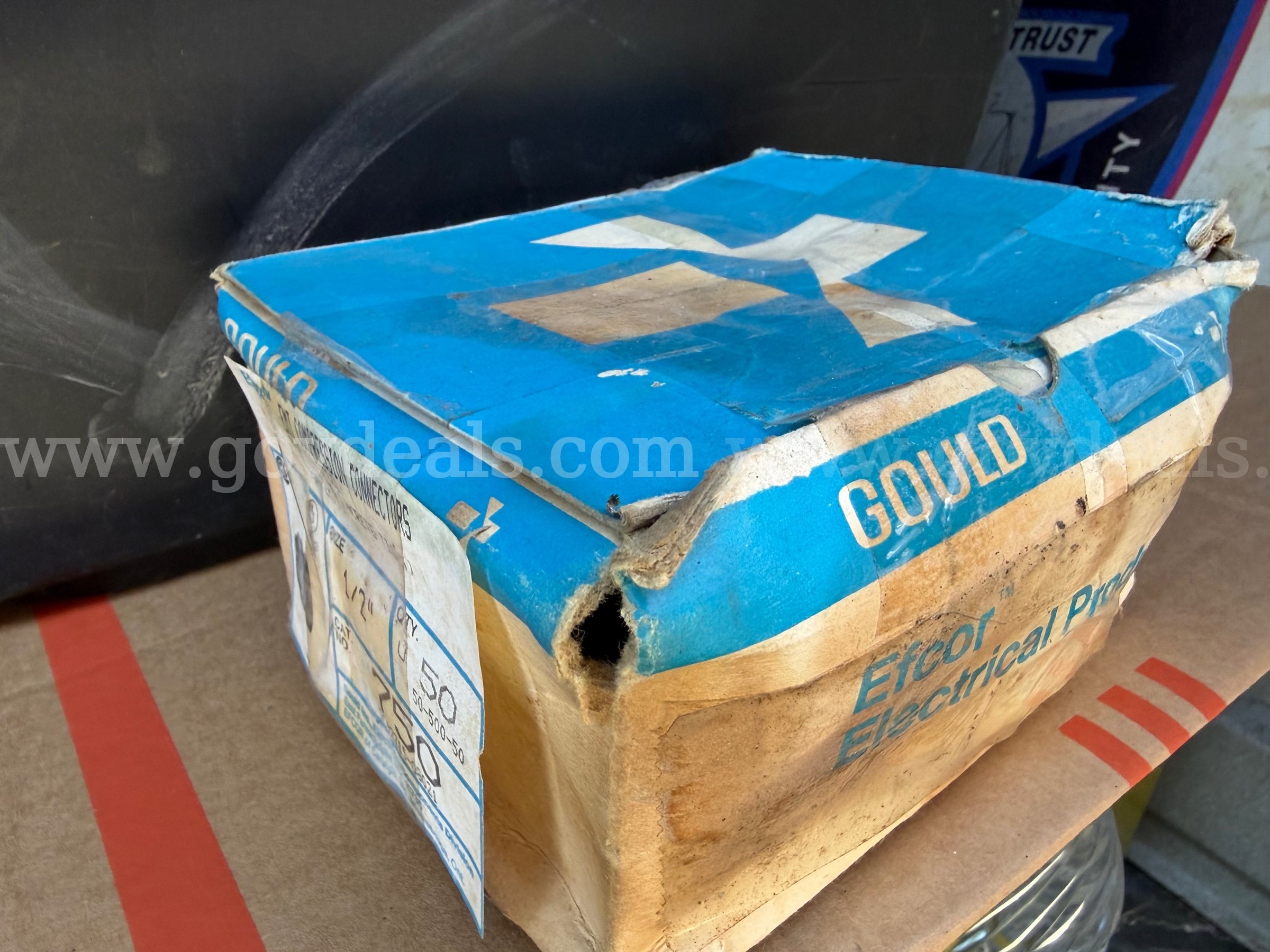 GOULD EFCOR EMT Compression Connectors Plated Steel (RAIN AND CONCRETE TIGHT) FOR EMT 1/2" Cat.No.750 D.C.20700 (50-Pk) Caterpillar 750 Government Surplus Auction - Photo #3