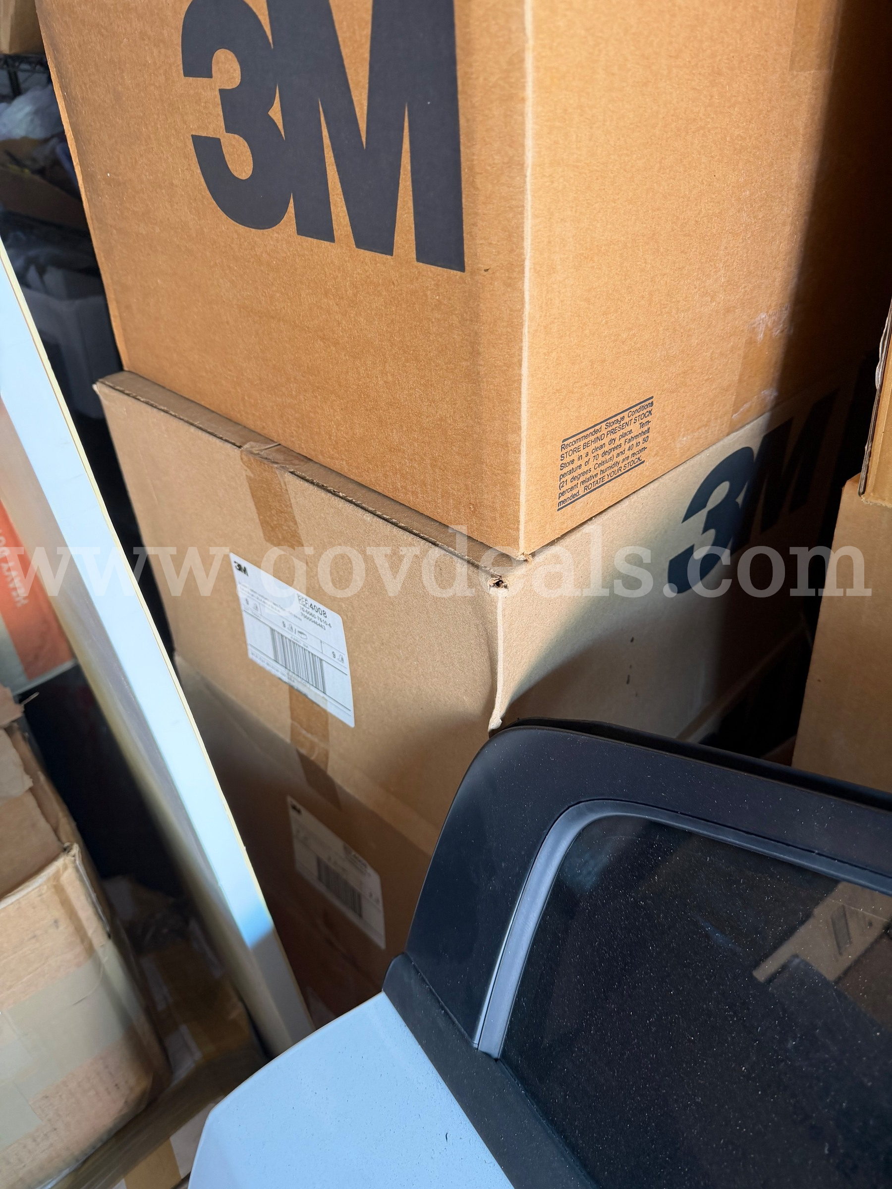 MASTER CASE OF 9 ROLLS 3M™ JUMBO Double Coated Urethane Foam Tape 4008 Off-White,1"x36yd 1/8 in 1 ROLE*WILL SHIP* Case 4008 Government Surplus Auction - Photo #5