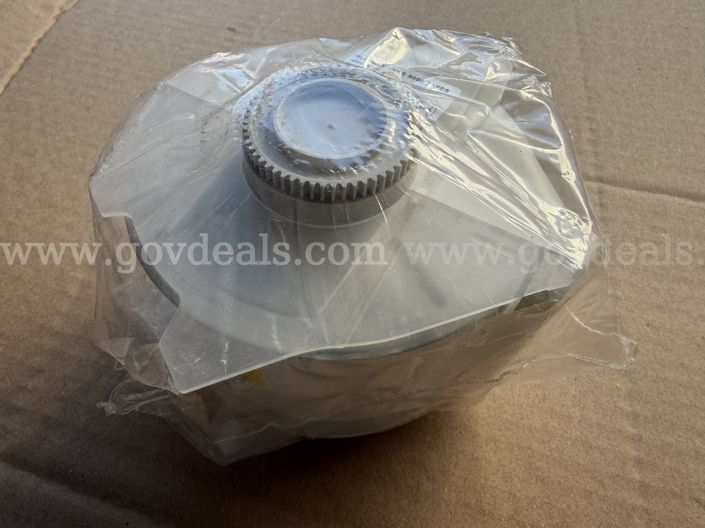GLOBALMARK B595 TAPE WHT 2.25 IN X 100 FT WHITE CAT #113111 *WILL SHIP* Caterpillar B595 Government Surplus Auction - Photo #5