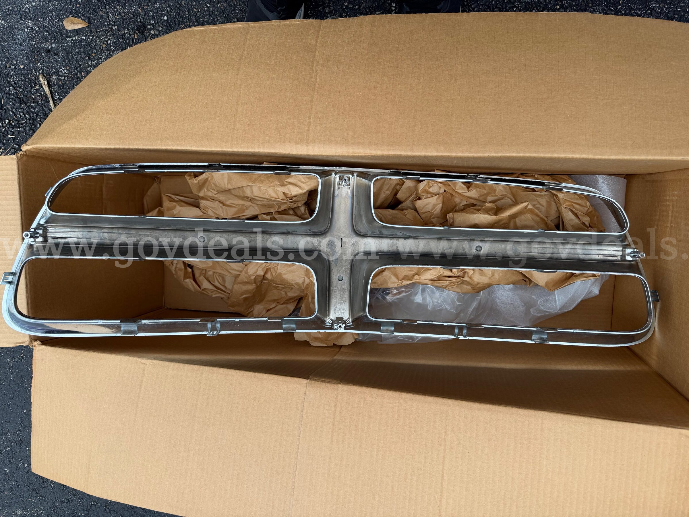 Dodge Charger Grill Pulled Out From 2014 Charger /Used Dodge Charger Government Surplus Auction - Photo #2