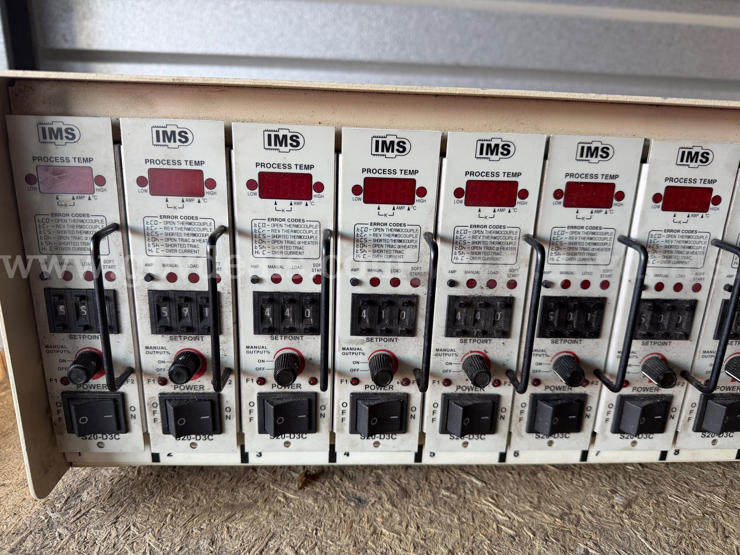 IMS INDUSTRIAL MOLDING SUPPLIES MICROPROCESSOR /THERMOCOUPLE/POWER HIGH VOLTAGE/IMP 15/15 AMPS 50/60HZ /3600 W MAX  3600 Government Surplus Auction - Photo #5