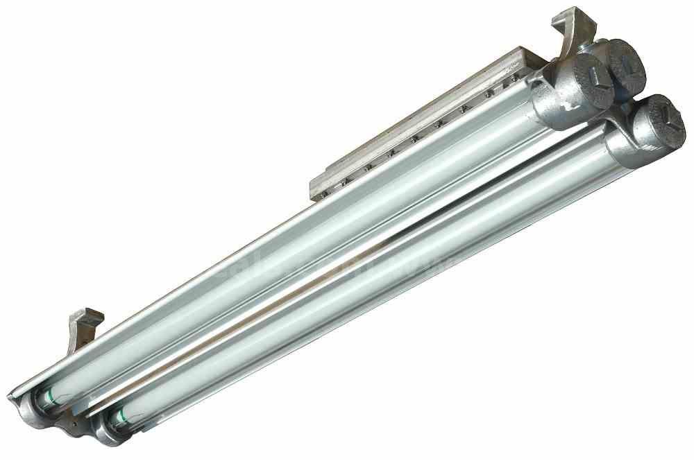 ONE (1) Dimmable Explosion Proof, EPL-48-2L-T5HO-D Waterproof Fluorescent Light -Paint Booth, Rigs - 2 Lamp - 4 foot   Government Surplus Auction - Primary Photo