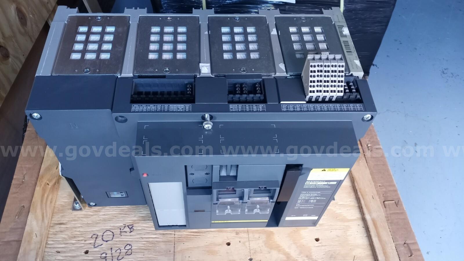 SQUARE D BY SCHNEIDER ELECTRIC AUTOMATIC SWITCH NW12HF BL3CCBSSX9CFBFXXCAY052   Government Surplus Auction - Photo #2