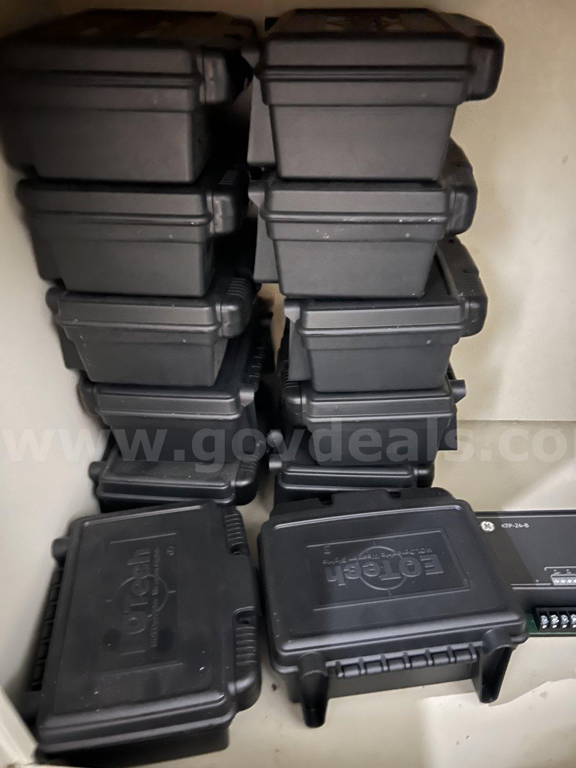 ONE (1) EOTech Holographic Sight Optic CASE ONLY Black Factory Box Plastic MADE IN USA *WILL SHIP* Case  Government Surplus Auction - Primary Photo