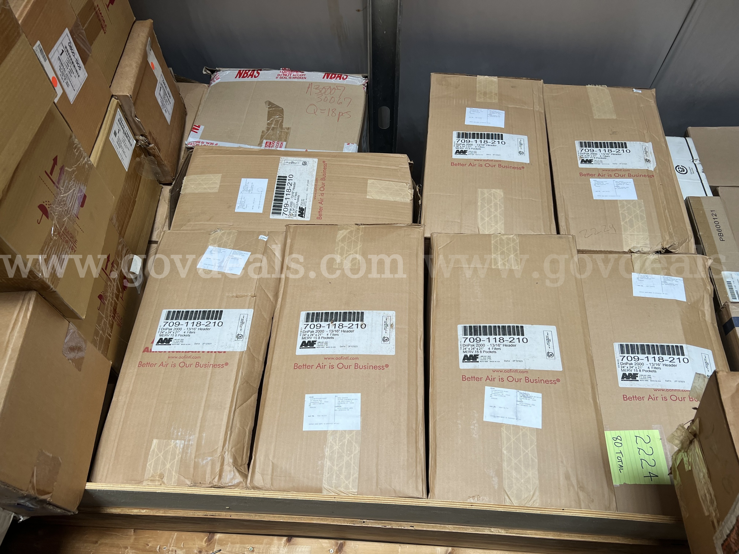AAF 4 FILTERS 709-118-210 DRIPACK 2000 13/16" HEADER 24X24X21 MERV 15 8 POCKETS NEW IN BOX *will ship*  709 Government Surplus Auction - Primary Photo