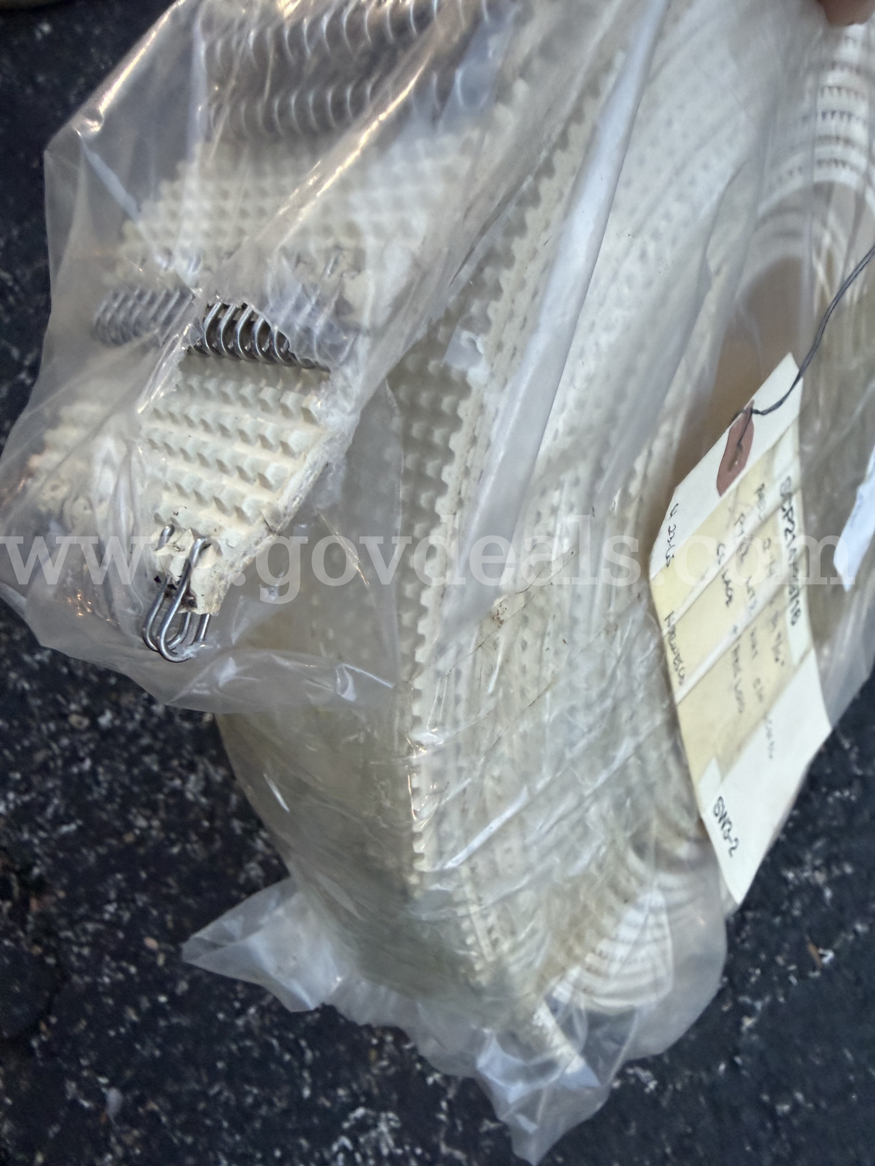 LOT OF 9 CONVEYOR BELTS SCP 2 1/4" X 39 7/16" NEVER USED NEW IN PACK  *WILL SHIP*   Government Surplus Auction - Photo #6