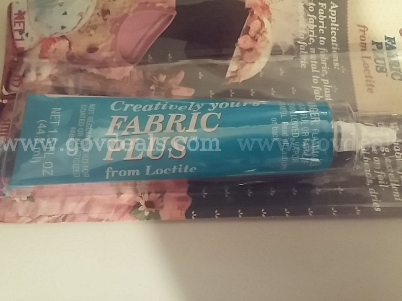 Lot of 12 LOCTITE GLUE Fabric Plus Creatively Yours FROM LOCTITE 1.5 fl.oz 44.3ml MADE IN USA,NEW *WILL SHIP*   Government Surplus Auction - Photo #3