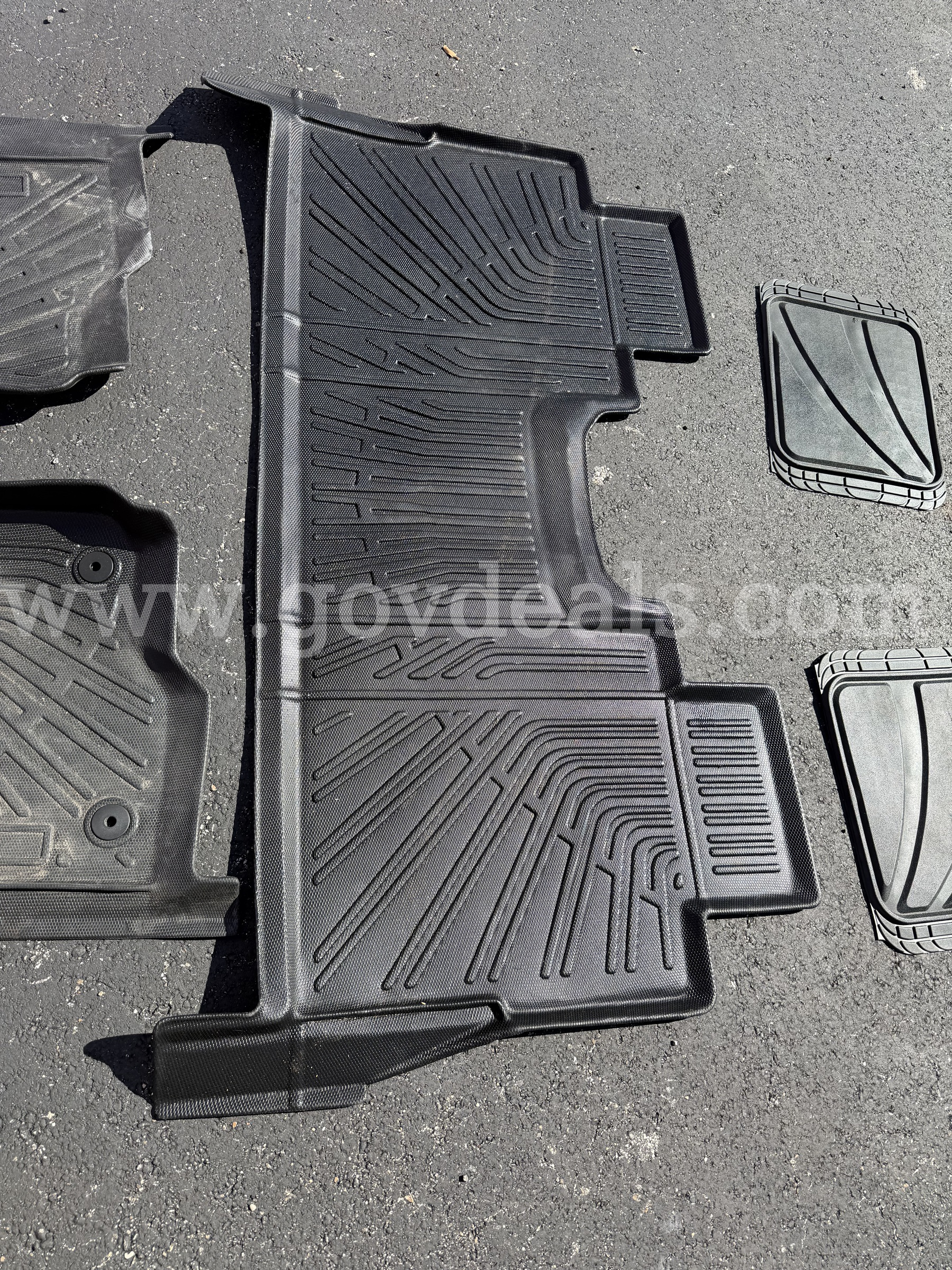 2021 FORD F-250 PICKUP TRUCK LIGHTLY USED RUBBER FLOR MAT Ford F-250 Government Surplus Auction - Photo #3