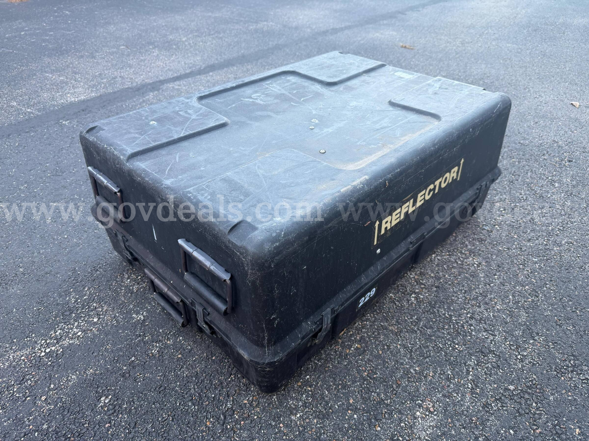 U.S. ARMY Military HARD TRANSPORTATION CASE WITH WHEELS "REFLECTOR" HUGE SIZE COLOR BLACK USED Case  Government Surplus Auction - Primary Photo