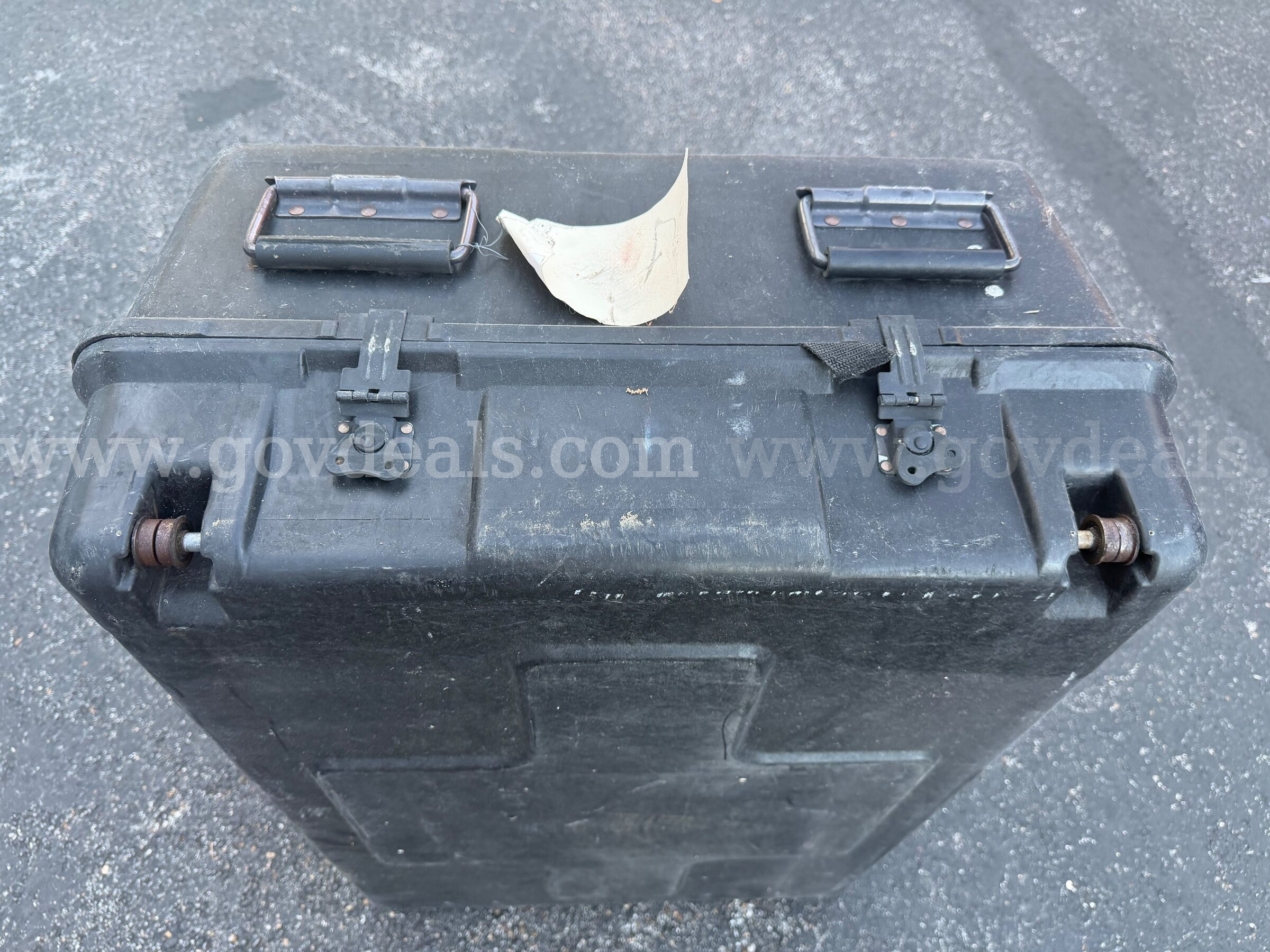 U.S. ARMY Military HARD TRANSPORTATION CASE WITH WHEELS "REFLECTOR" HUGE SIZE COLOR BLACK USED Case  Government Surplus Auction - Photo #5