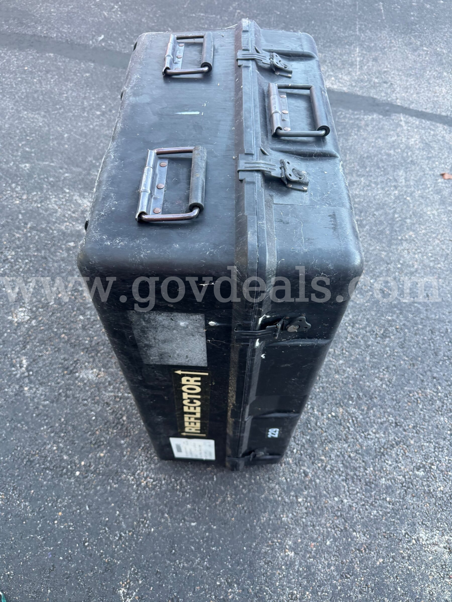 U.S. ARMY Military HARD TRANSPORTATION CASE WITH WHEELS "REFLECTOR" HUGE SIZE COLOR BLACK USED Case  Government Surplus Auction - Photo #6
