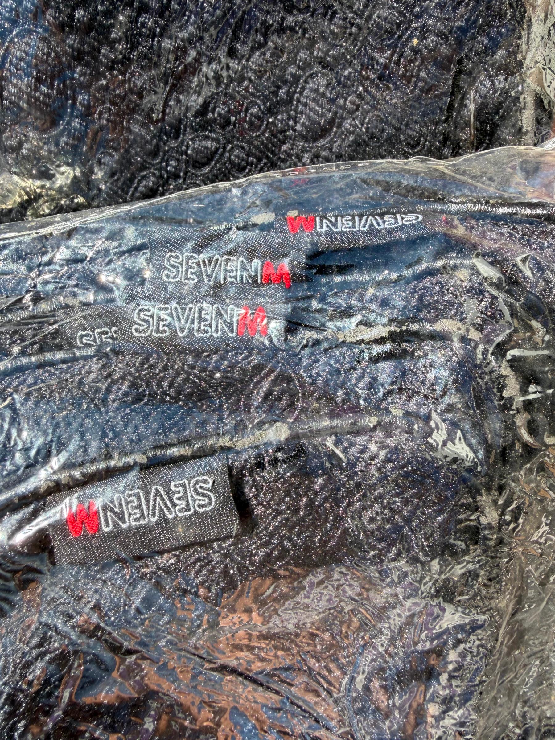 LOT OF 3 Packages of 10  (Total of 30) Decorative Textile Pillow Covers Modern Outdoor Color Black *WILL SHIP*   Government Surplus Auction - Photo #2