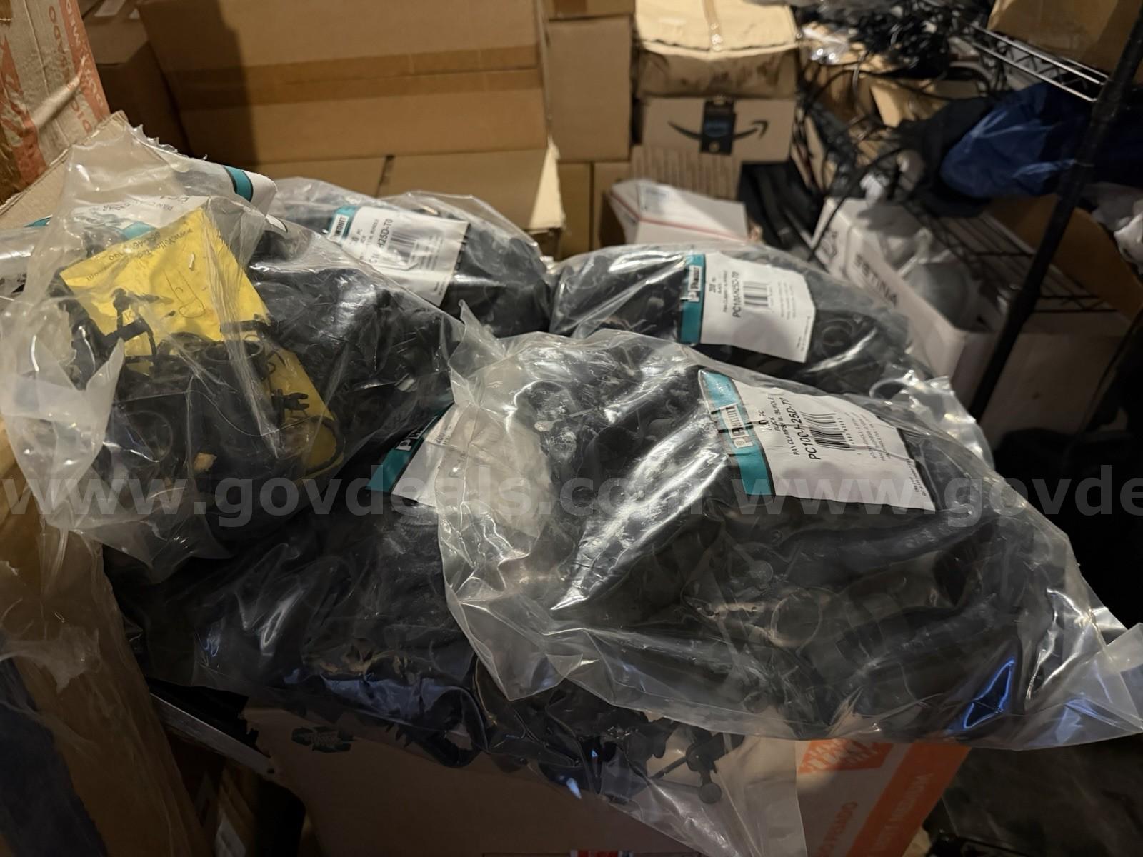 Panduit PC100-H25D-T0 Pan Clamps 1” Bundle Bag of 200 Sealed (1 BAG)/New *WILL SHIP*  PC100 Government Surplus Auction - Photo #2