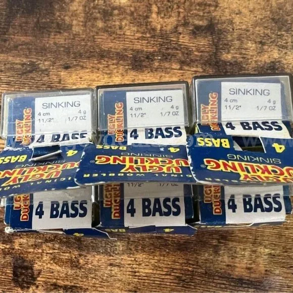 VINTAGE UGLY DUCKLING LURES PACK OF 6 NO. 4 BASS SINKING HAND MADE *WILL SHIP*   Government Surplus Auction - Primary Photo