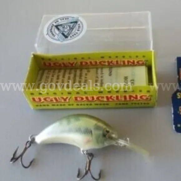 VINTAGE UGLY DUCKLING LURES PACK OF 6 NO. 4 BASS SINKING HAND MADE *WILL SHIP*   Government Surplus Auction - Photo #2