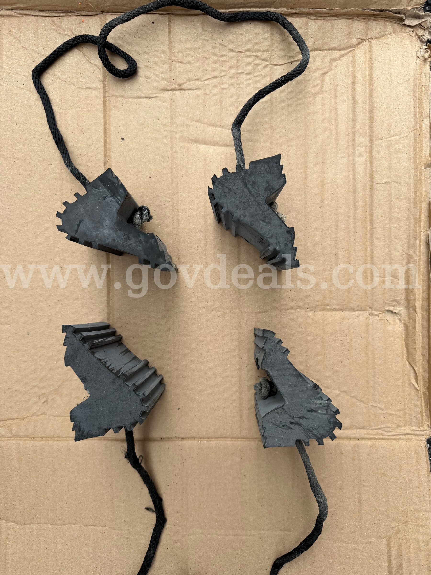 LOT OF 4 (2+2)Heavy Duty Wheel Chocks,Rubber Wheel Block Non-Slip Base With Rope  *WILL SHIP*