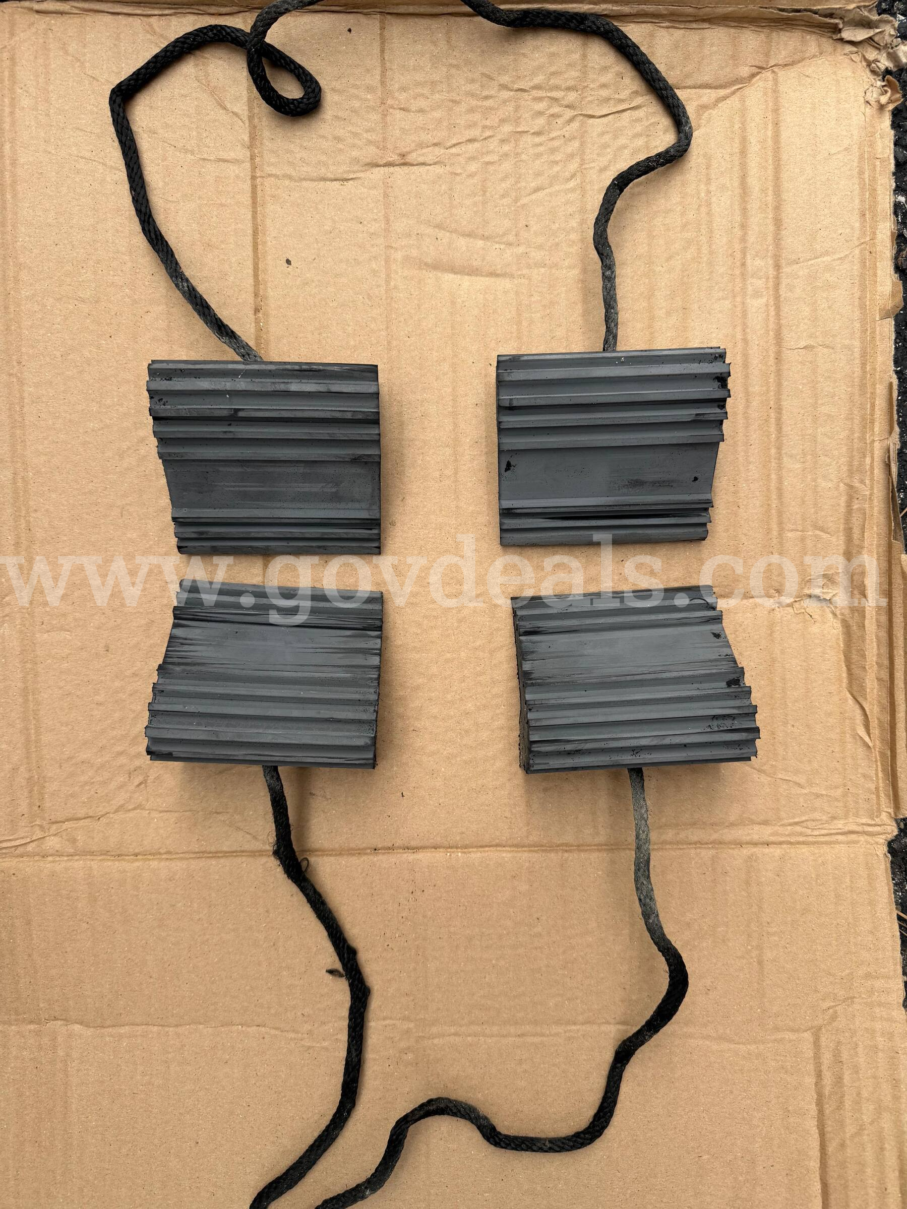 LOT OF 4 (2+2)Heavy Duty Wheel Chocks,Rubber Wheel Block Non-Slip Base With Rope  *WILL SHIP*
