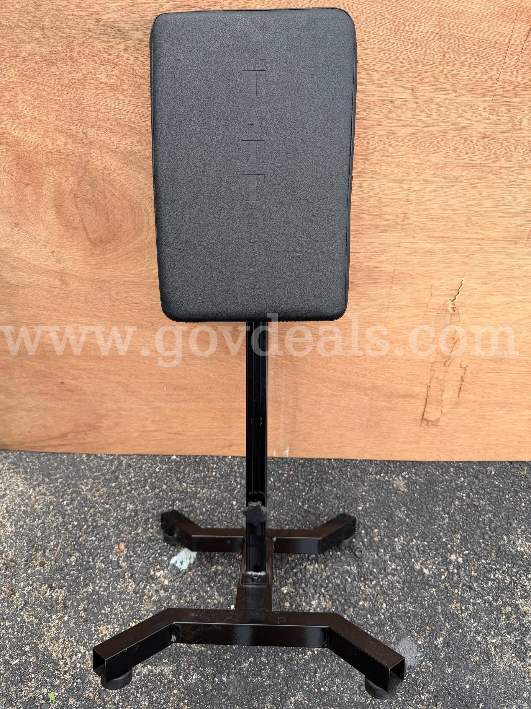 TATTOO EXTENDABLE ARMREST STANDS BLACK GENUINE LEATHER NEW   Government Surplus Auction - Photo #3