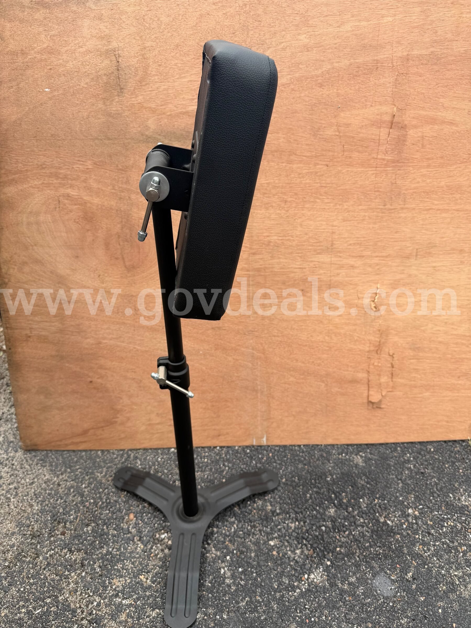 TATTOO EXTENDABLE ARMREST STANDS BLACK GENUINE LEATHER NEW   Government Surplus Auction - Photo #5
