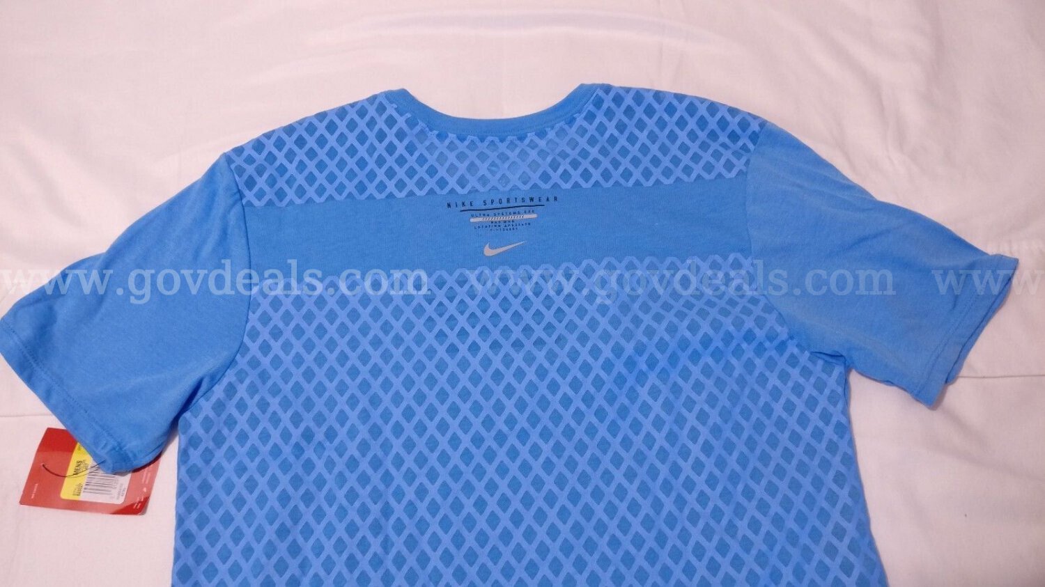 Nike Sportswear Ultra Mesh Men's Light Blue Athletic T-Shirt LARGE 823327 497 *WILL SHIP*   Government Surplus Auction - Photo #3