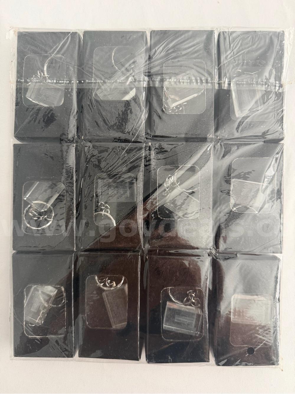 LOT OF 12 VINTAGE CRYSTAL KEY CHAINS NY CITY WTC,EMPIRE STATE BUILDING BRAND NEW *WILL SHIP*   Government Surplus Auction - Primary Photo