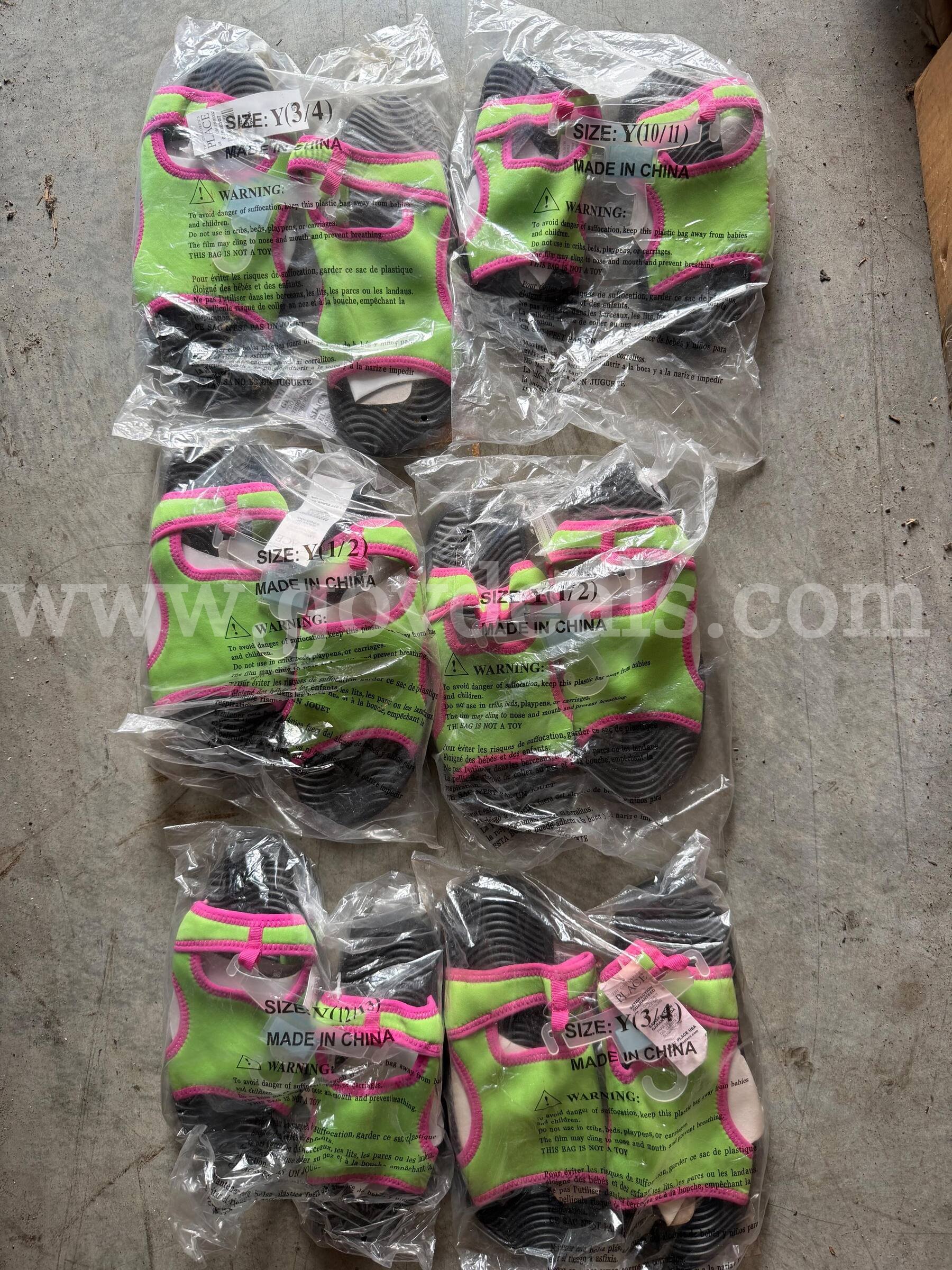 LOT OF 6 Children place summer beach sandals Unisex Youth Assorted Sizes *WILL SHIP*   Government Surplus Auction - Primary Photo