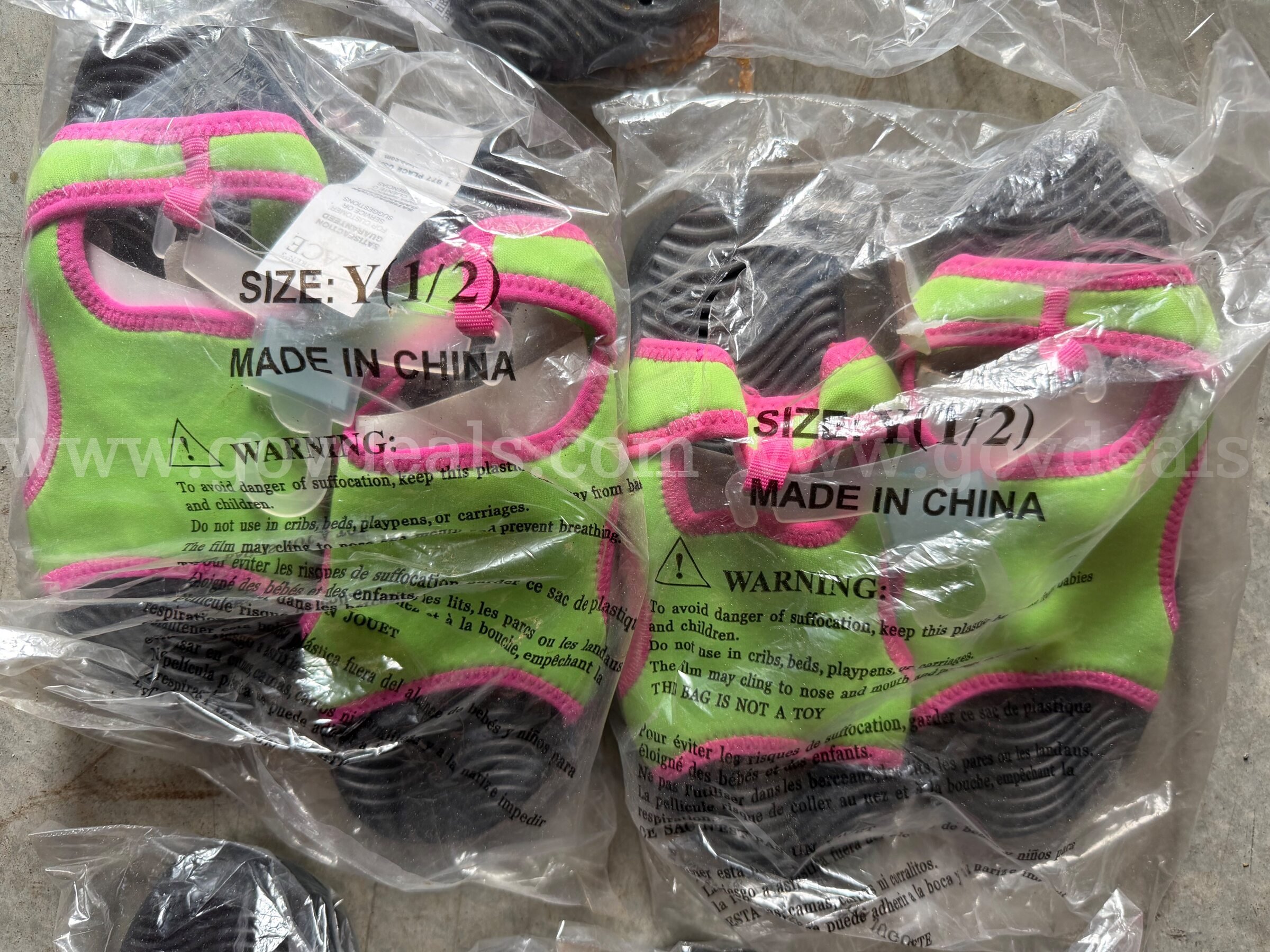LOT OF 6 Children place summer beach sandals Unisex Youth Assorted Sizes *WILL SHIP*   Government Surplus Auction - Photo #4